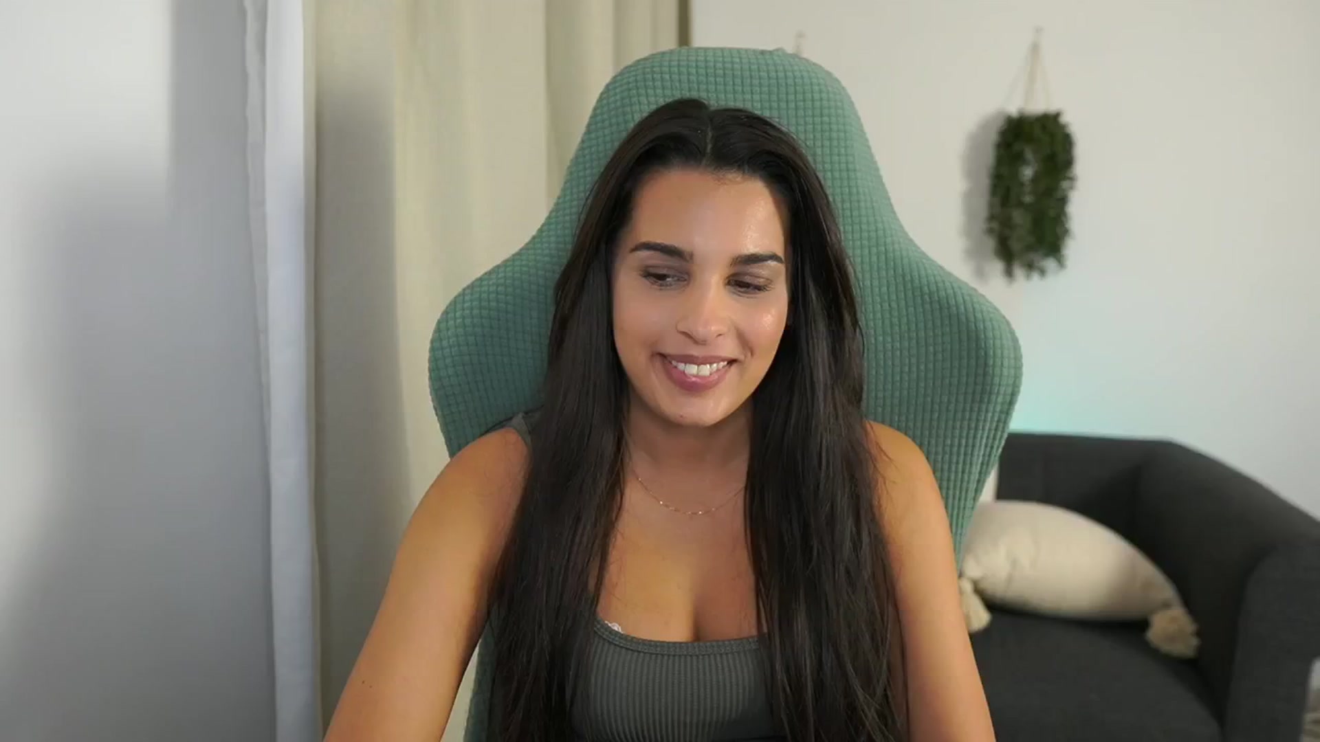Gallery image thumbnail from Mila_denver's myfreecams stream on, 10/21/2024, 13:01 image 1 of 20