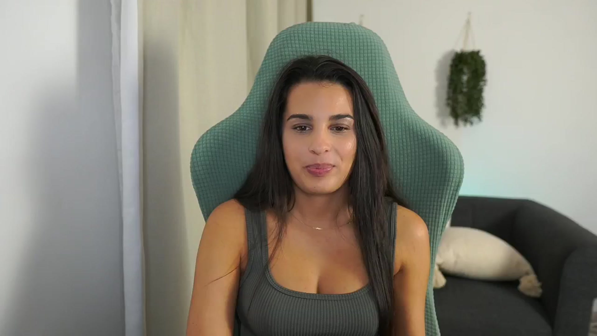 Gallery image thumbnail from Mila_denver's myfreecams stream on, 10/21/2024, 13:44 image 11 of 20