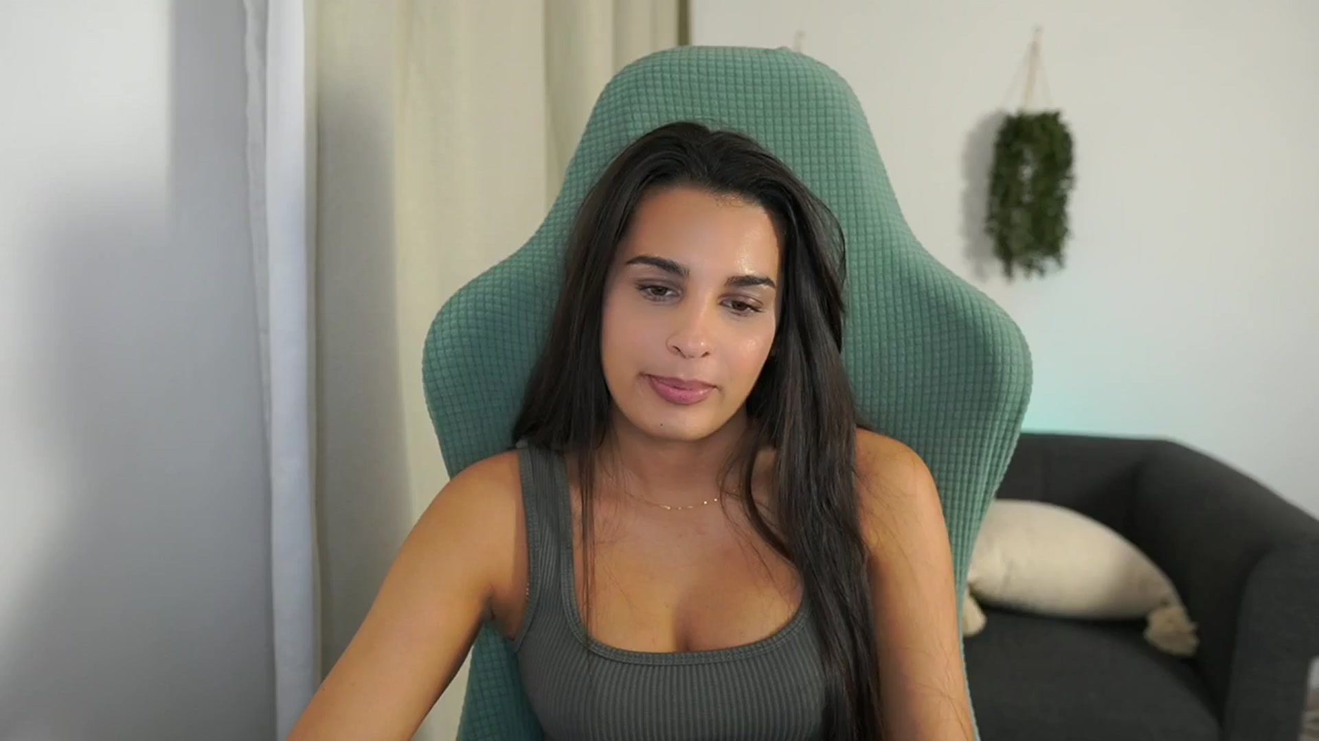 Gallery image thumbnail from Mila_denver's myfreecams stream on, 10/21/2024, 13:44 image 6 of 20