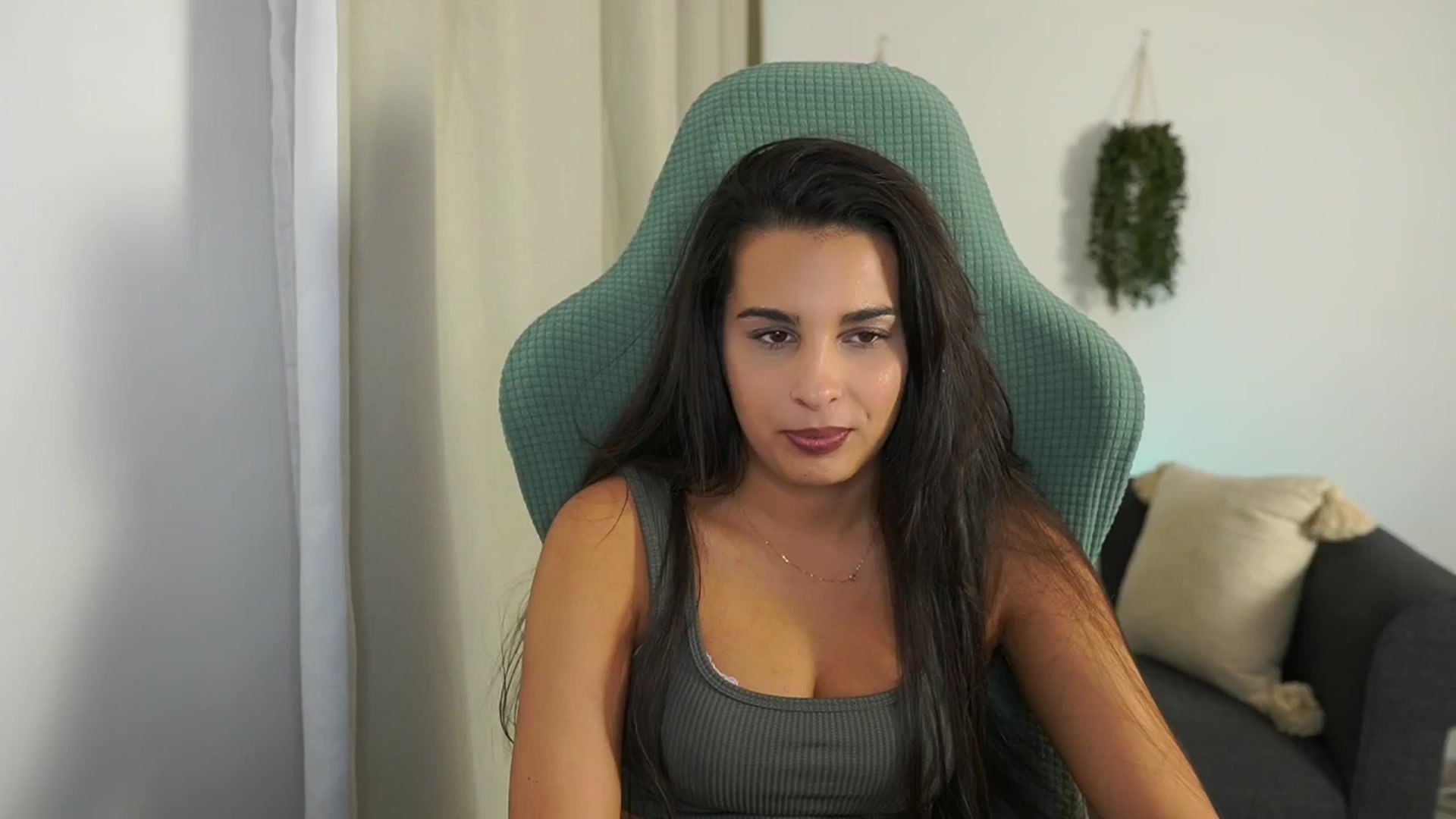 Gallery image thumbnail from Mila_denver's myfreecams stream on, 10/21/2024, 14:50 image 18 of 20