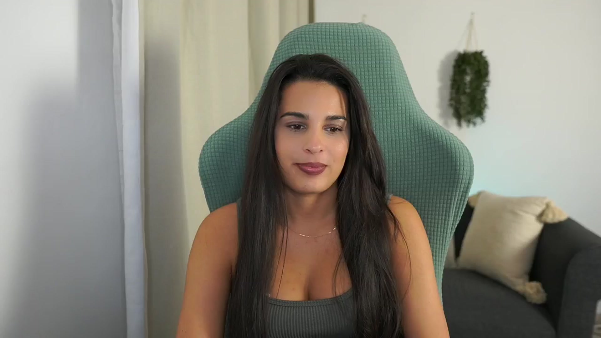 Gallery image thumbnail from Mila_denver's myfreecams stream on, 10/21/2024, 14:50 image 3 of 20