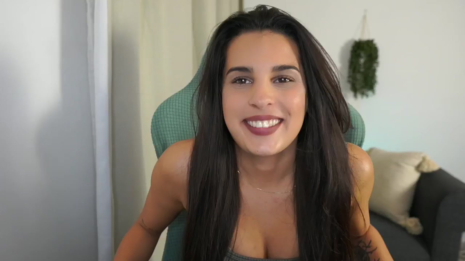Gallery image thumbnail from Mila_denver's myfreecams stream on, 10/21/2024, 14:50 image 6 of 20