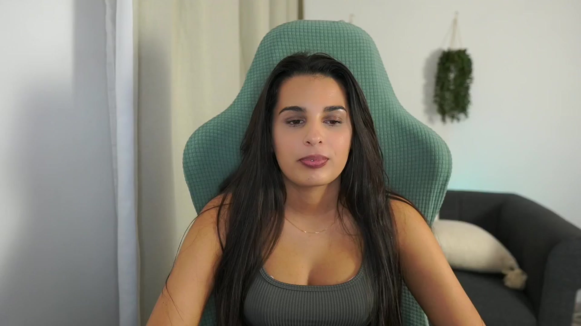 Gallery image thumbnail from Mila_denver's myfreecams stream on, 10/21/2024, 16:16 image 19 of 20