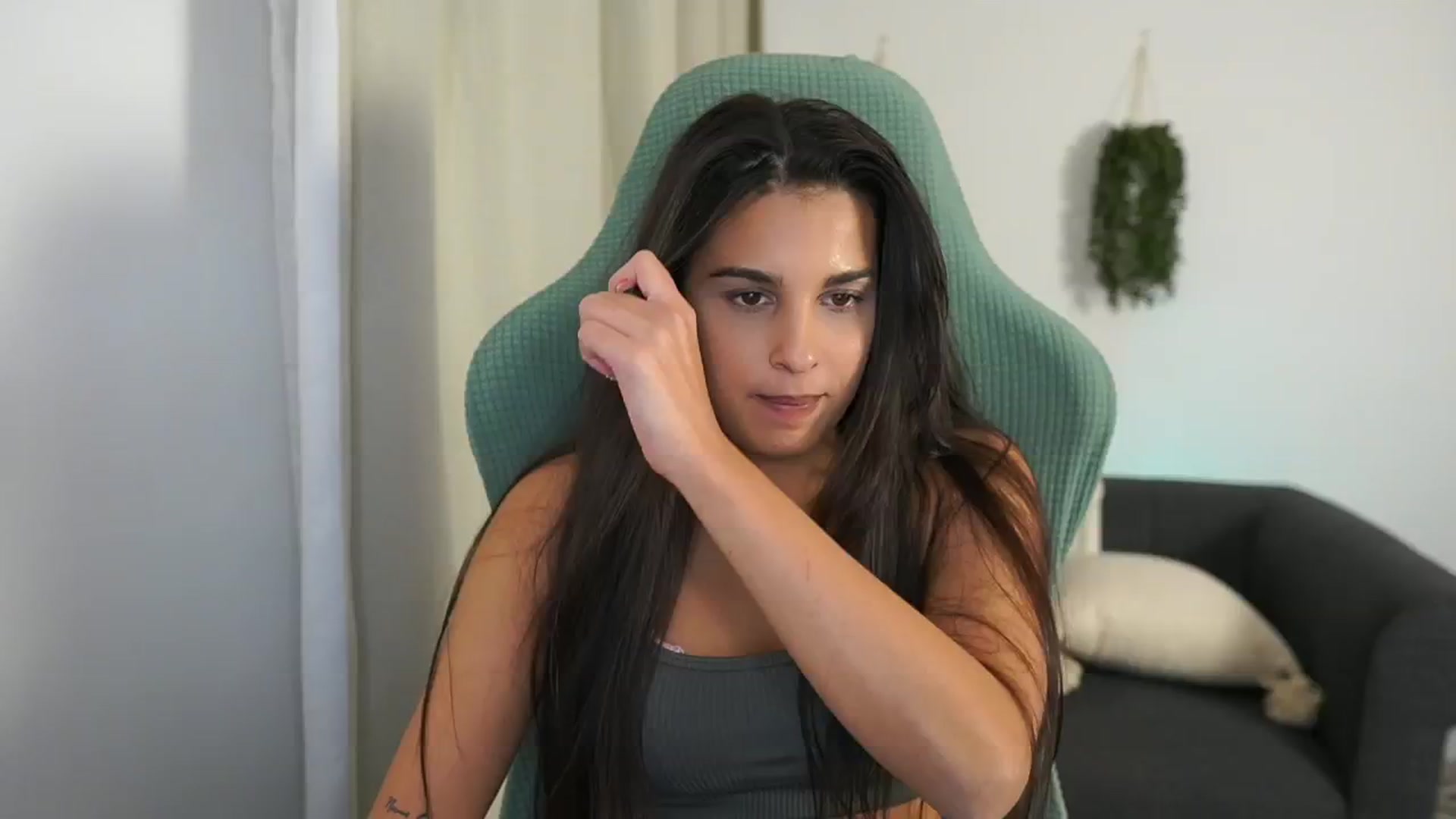 Gallery image thumbnail from Mila_denver's myfreecams stream on, 10/21/2024, 16:16 image 10 of 20