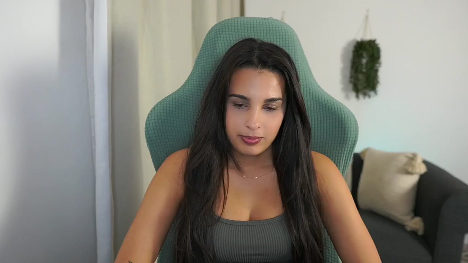 Gallery image thumbnail from Mila_denver's myfreecams stream on, 10/21/2024, 17:33 image 17 of 20