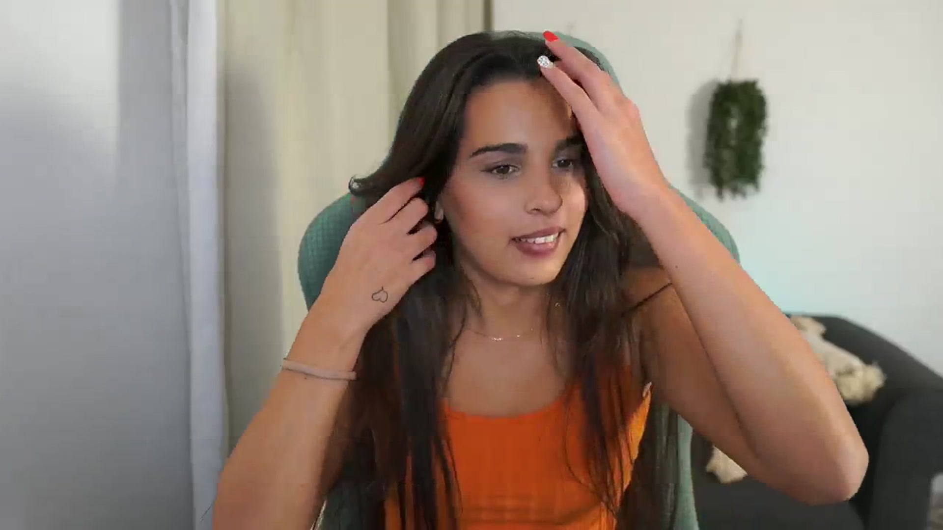 Gallery image thumbnail from Mila_denver's myfreecams stream on, 10/22/2024, 17:23 image 15 of 20