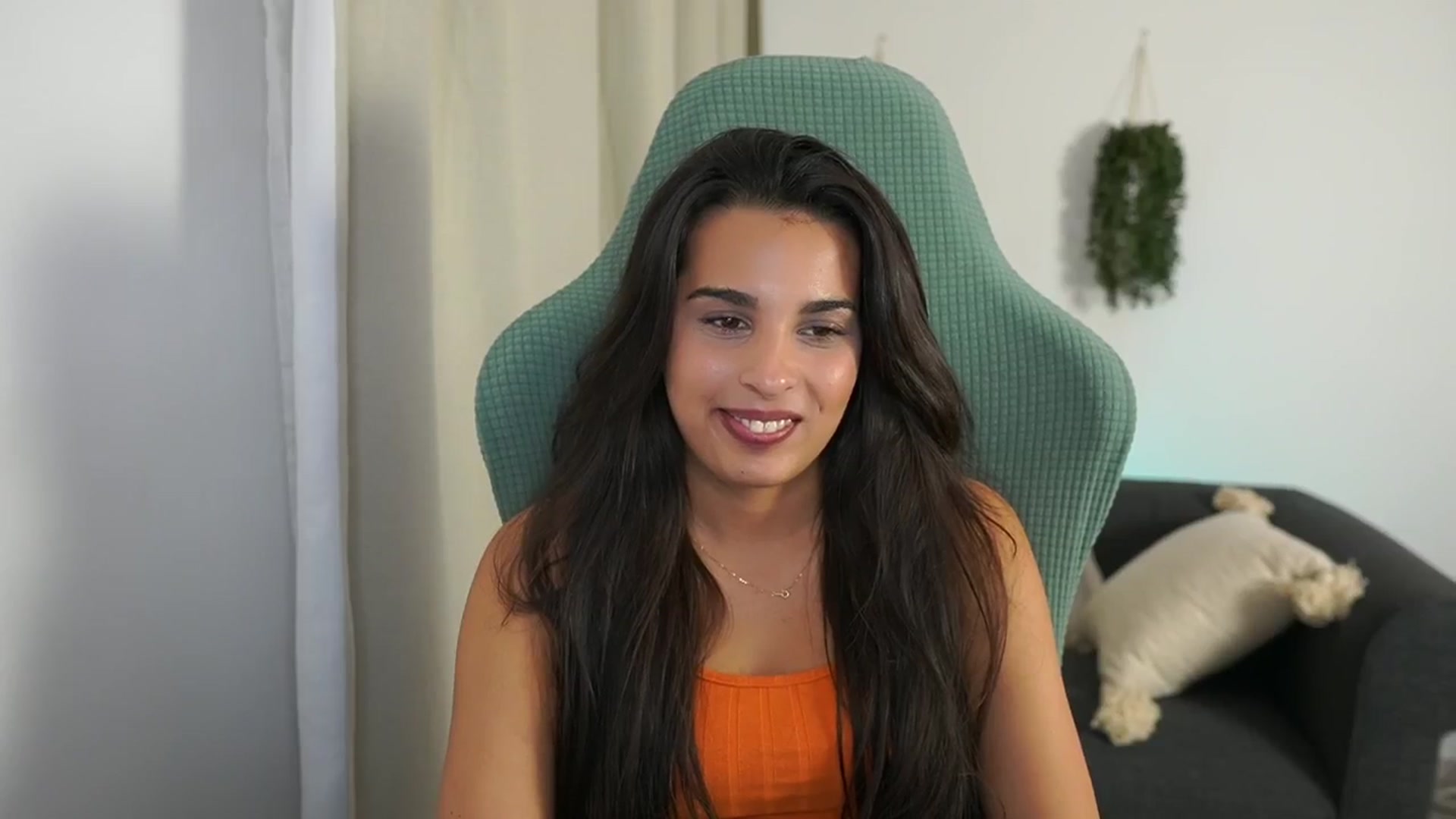 Gallery image thumbnail from Mila_denver's myfreecams stream on, 10/22/2024, 17:23 image 7 of 20