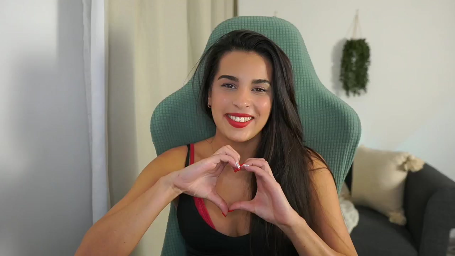 Gallery image thumbnail from Mila_denver's myfreecams stream on, 10/23/2024, 13:49 image 14 of 20