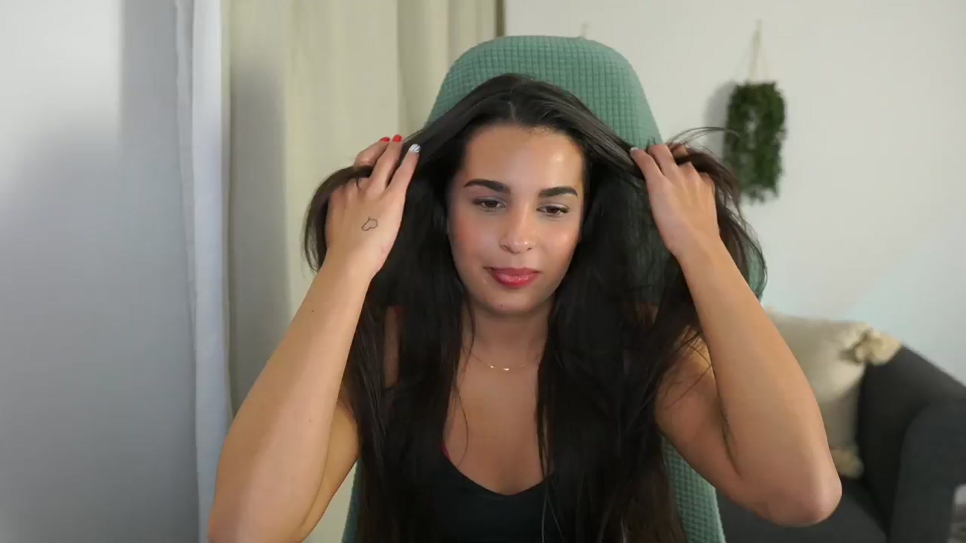 Gallery image thumbnail from Mila_denver's myfreecams stream on, 10/23/2024, 15:03 image 18 of 20