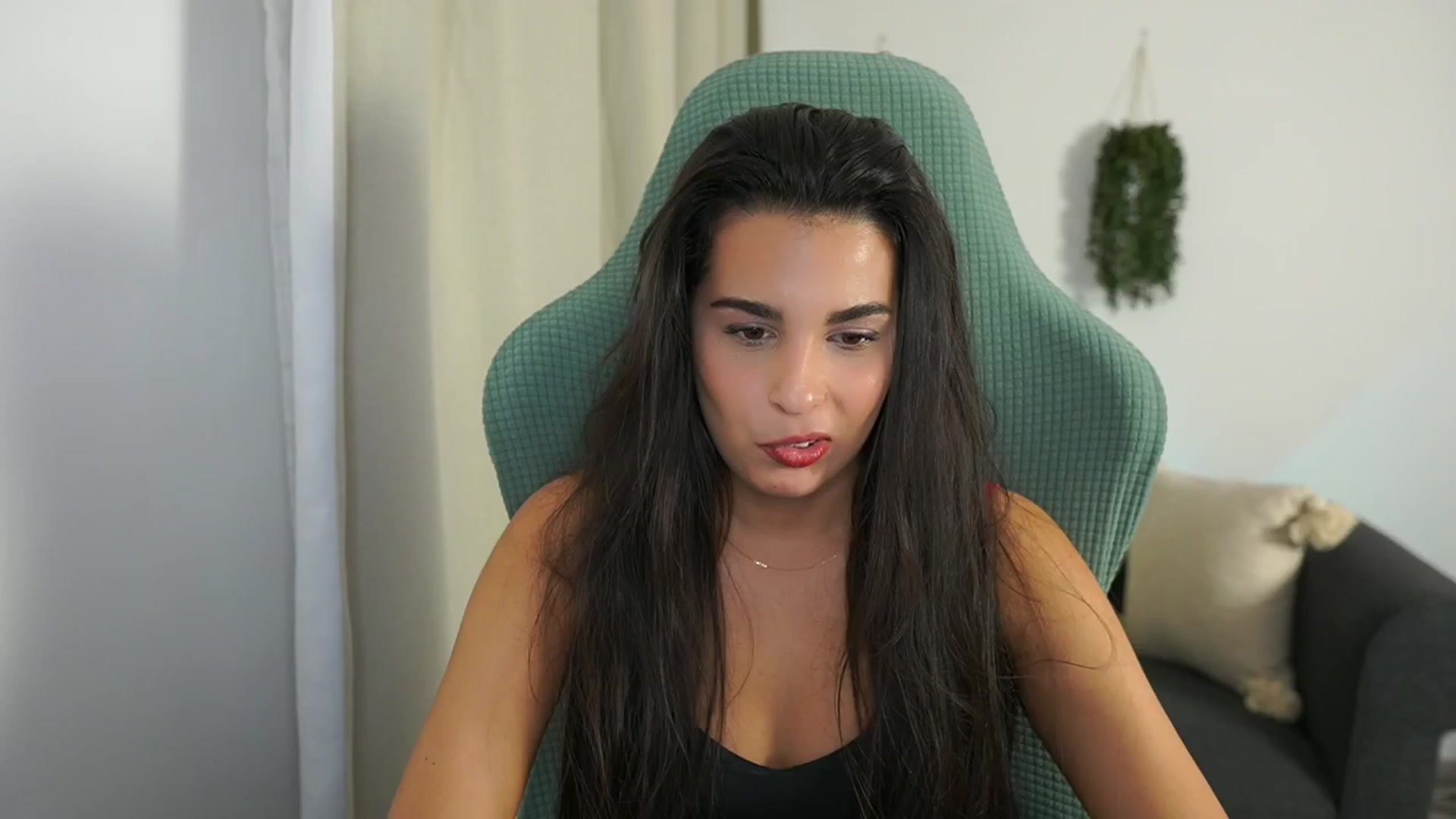Gallery image thumbnail from Mila_denver's myfreecams stream on, 10/23/2024, 15:03 image 12 of 20
