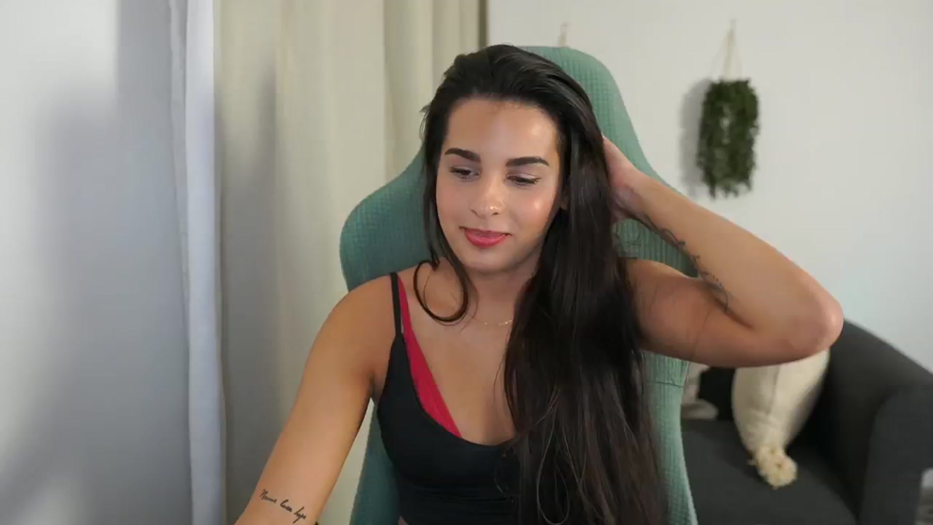 Gallery image thumbnail from Mila_denver's myfreecams stream on, 10/23/2024, 15:17 image 3 of 20