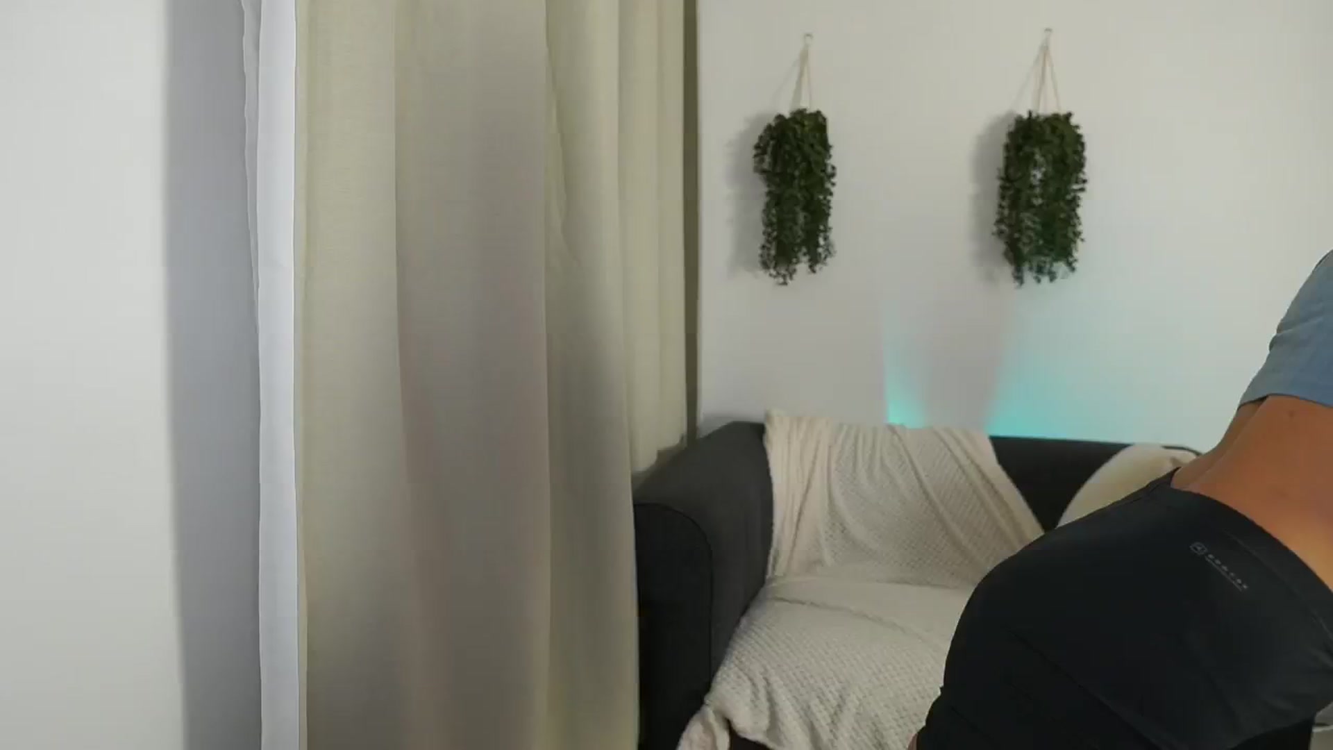 Gallery image thumbnail from Mila_denver's myfreecams stream on, 10/25/2024, 10:02 image 17 of 20