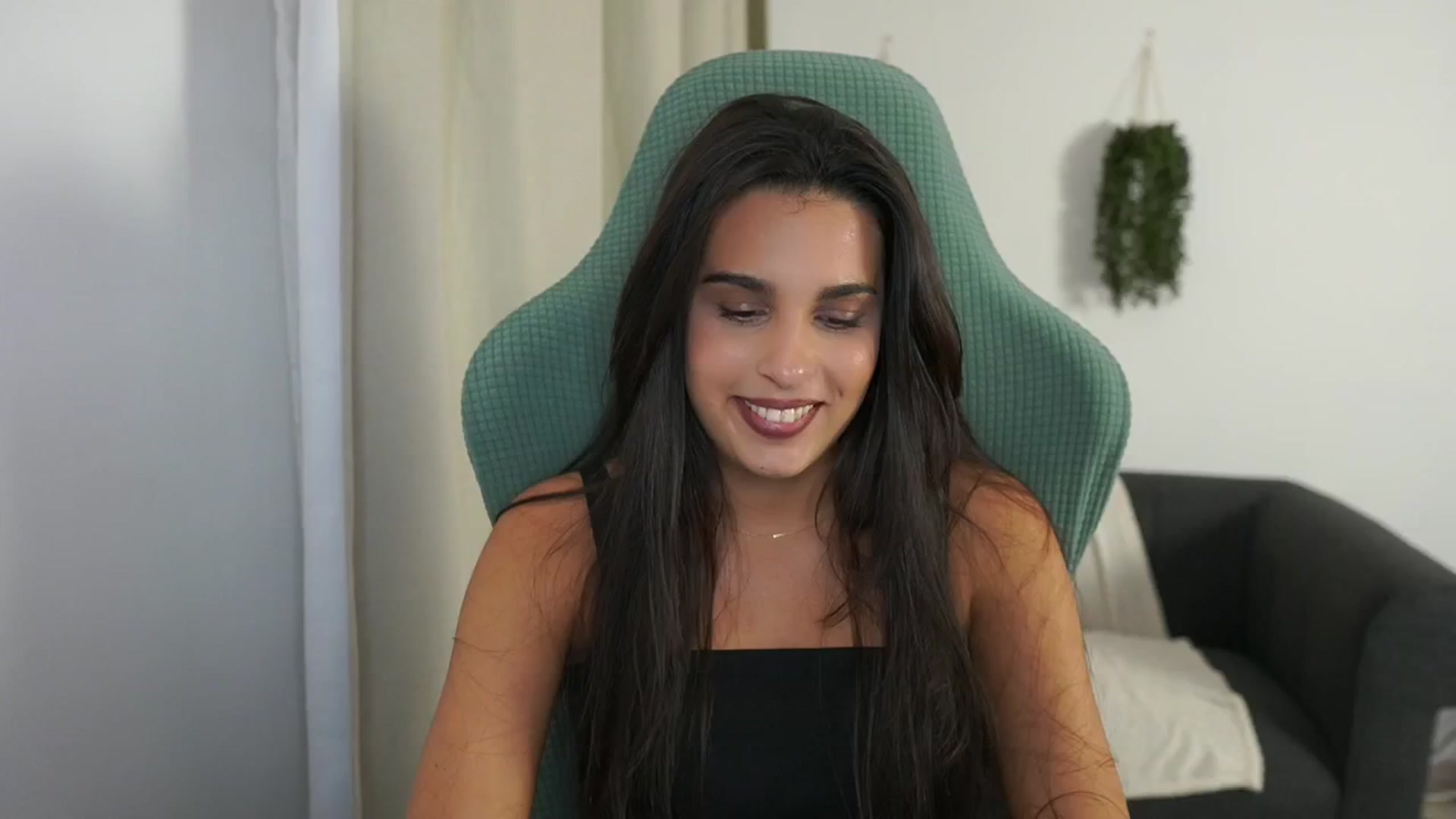 Gallery image thumbnail from Mila_denver's myfreecams stream on, 10/28/2024, 16:46 image 4 of 20