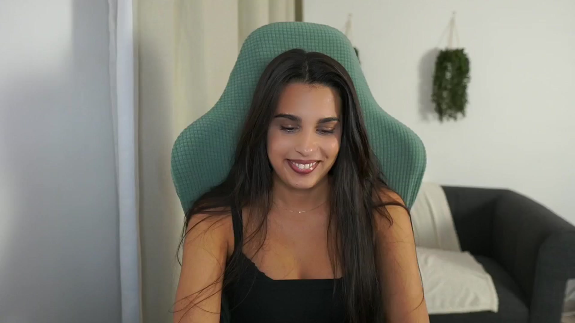 Gallery image thumbnail from Mila_denver's myfreecams stream on, 10/28/2024, 16:46 image 17 of 20