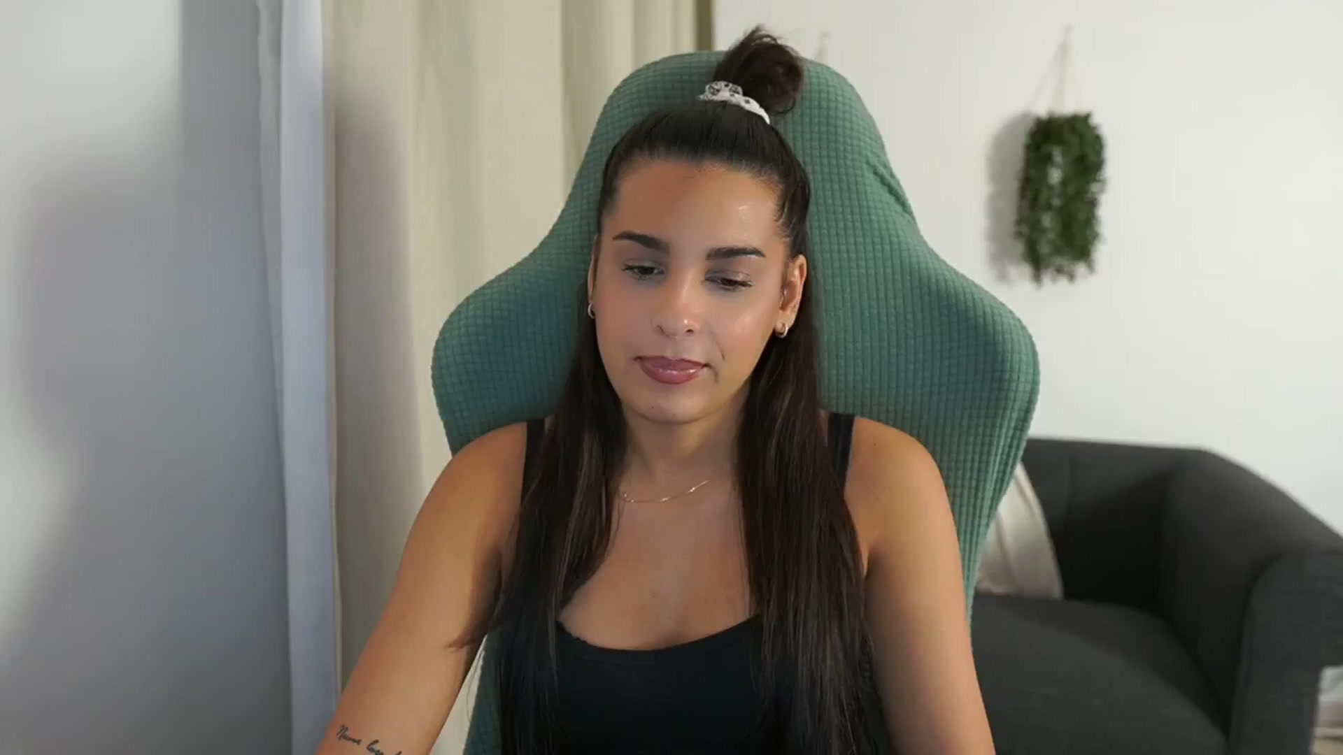 Gallery image thumbnail from Mila_denver's myfreecams stream on, 10/30/2024, 13:25 image 8 of 20
