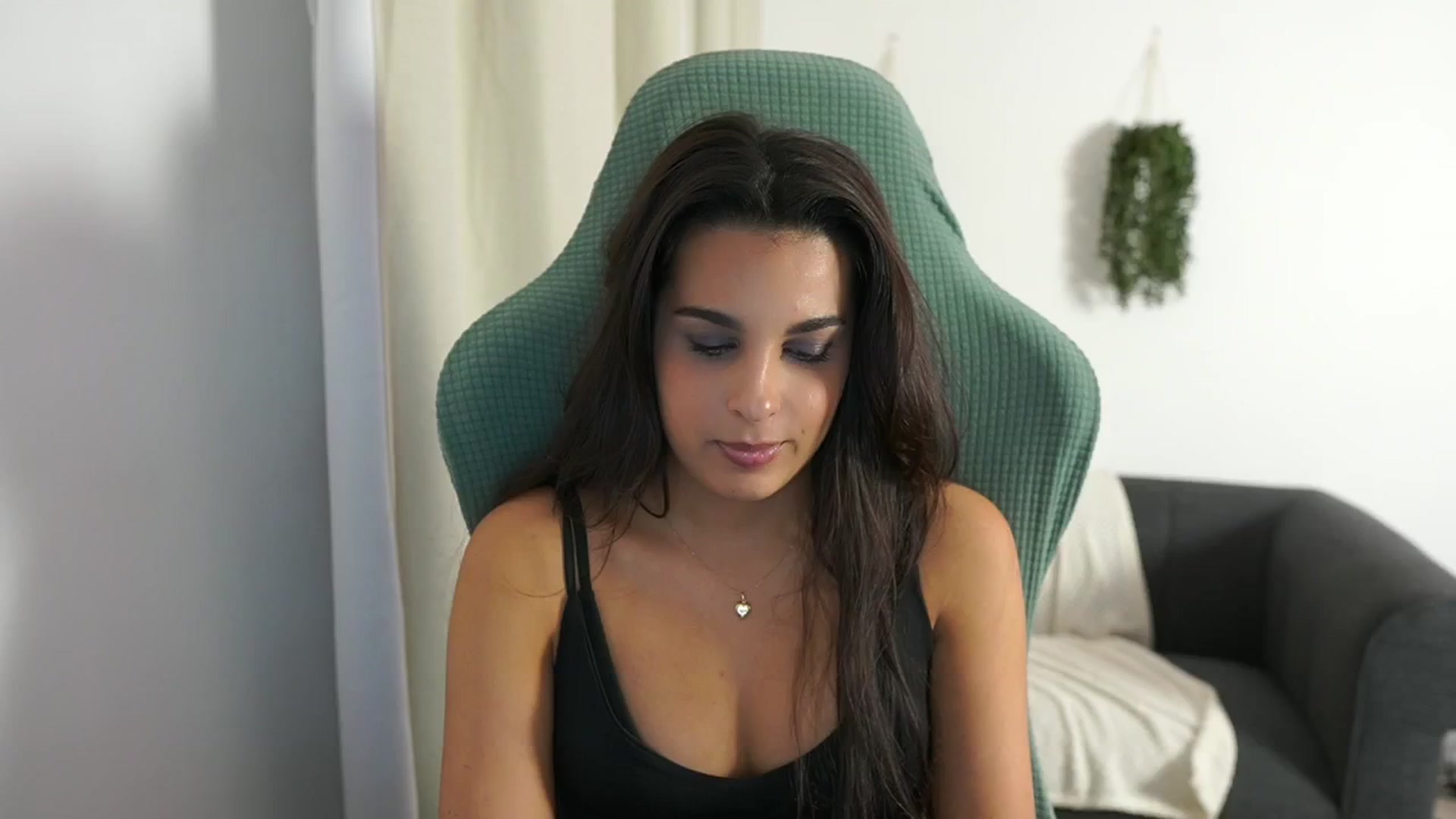 Gallery image thumbnail from Mila_denver's myfreecams stream on, 11/01/2024, 15:21 image 10 of 20