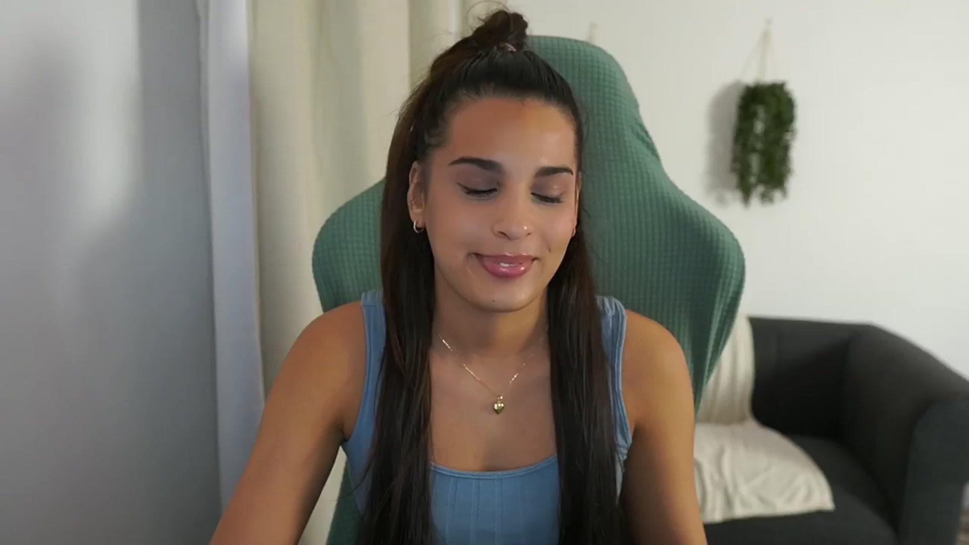 Gallery image thumbnail from Mila_denver's myfreecams stream on, 11/04/2024, 16:12 image 17 of 20