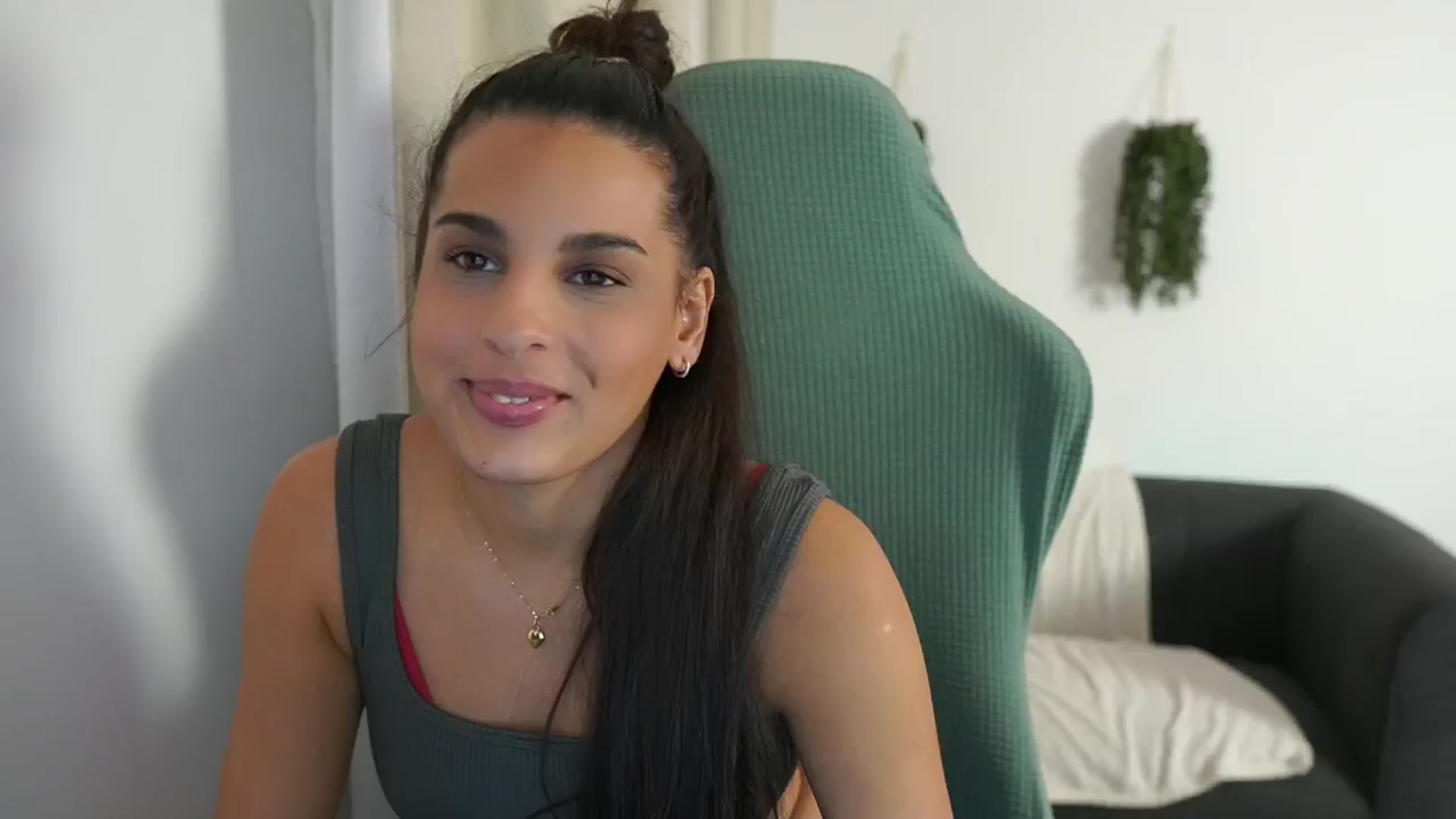 Gallery image thumbnail from Mila_denver's myfreecams stream on, 11/06/2024, 15:58 image 8 of 20