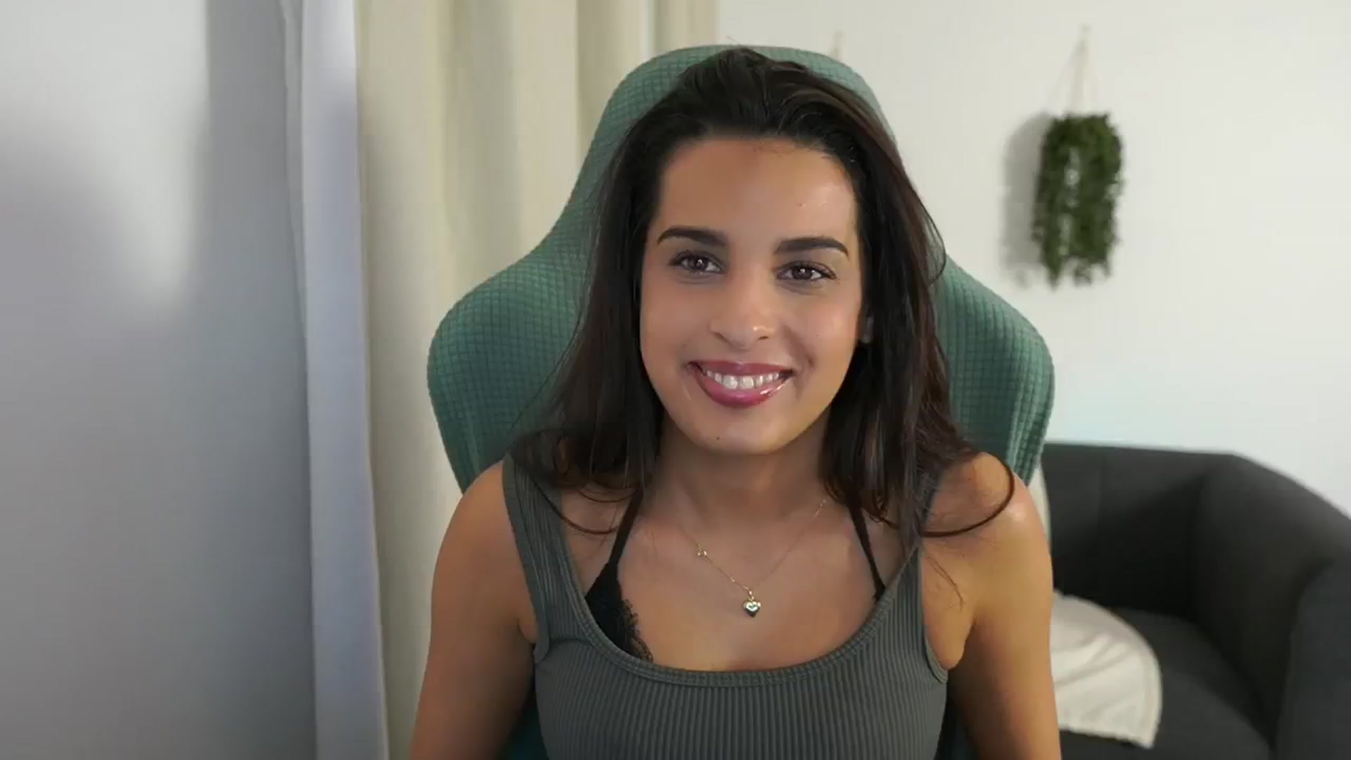 Gallery image thumbnail from Mila_denver's myfreecams stream on, 11/07/2024, 18:03 image 13 of 20