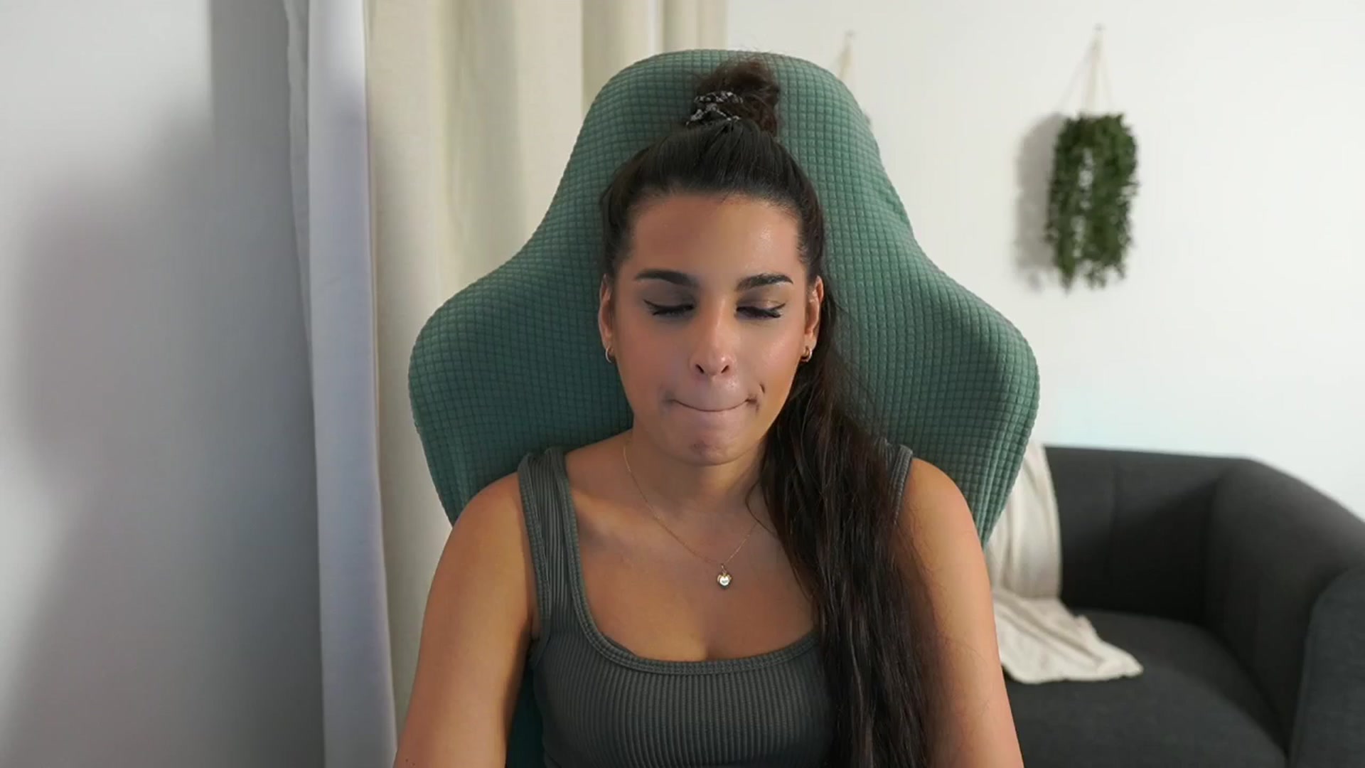 Gallery image thumbnail from Mila_denver's myfreecams stream on, 11/10/2024, 15:54 image 14 of 20