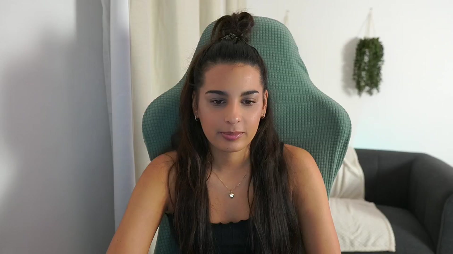 Gallery image thumbnail from Mila_denver's myfreecams stream on, 11/11/2024, 16:20 image 17 of 20