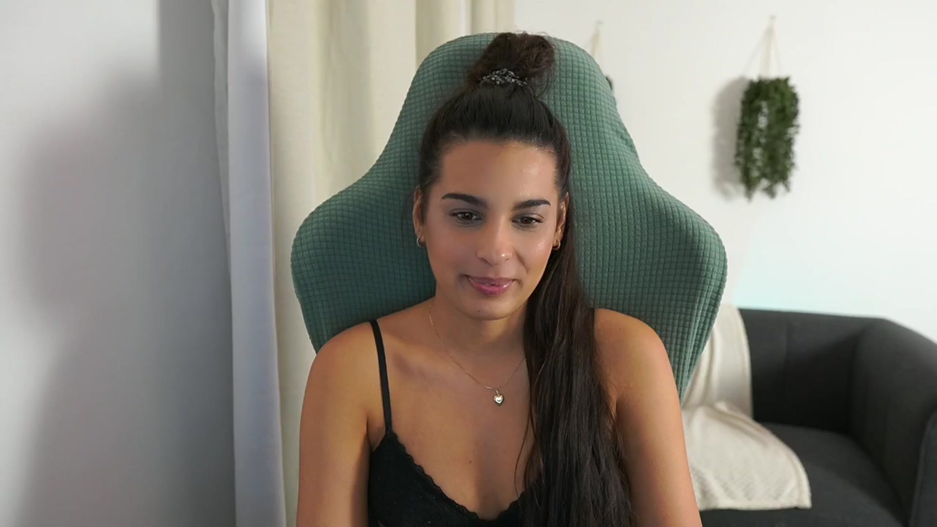 Gallery image thumbnail from Mila_denver's myfreecams stream on, 11/11/2024, 18:53 image 12 of 20