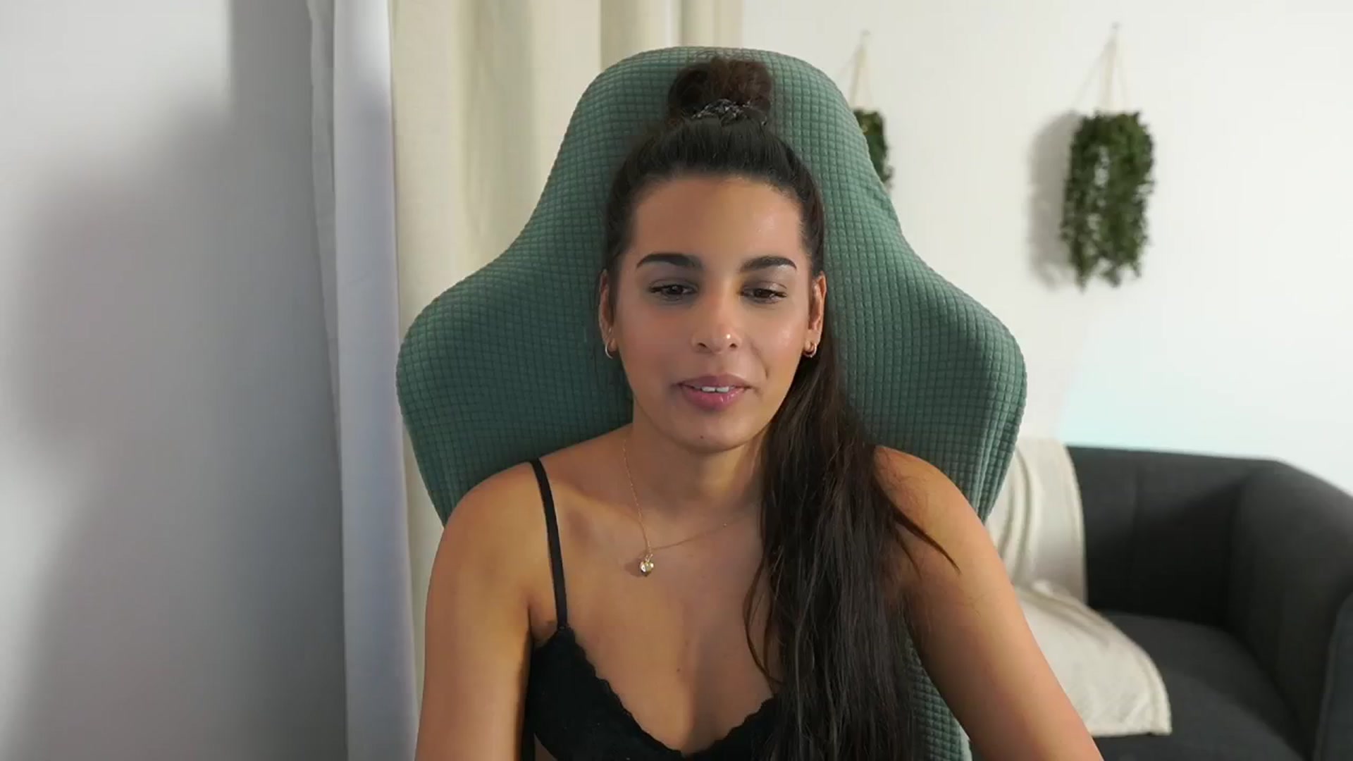 Gallery image thumbnail from Mila_denver's myfreecams stream on, 11/11/2024, 18:53 image 14 of 20