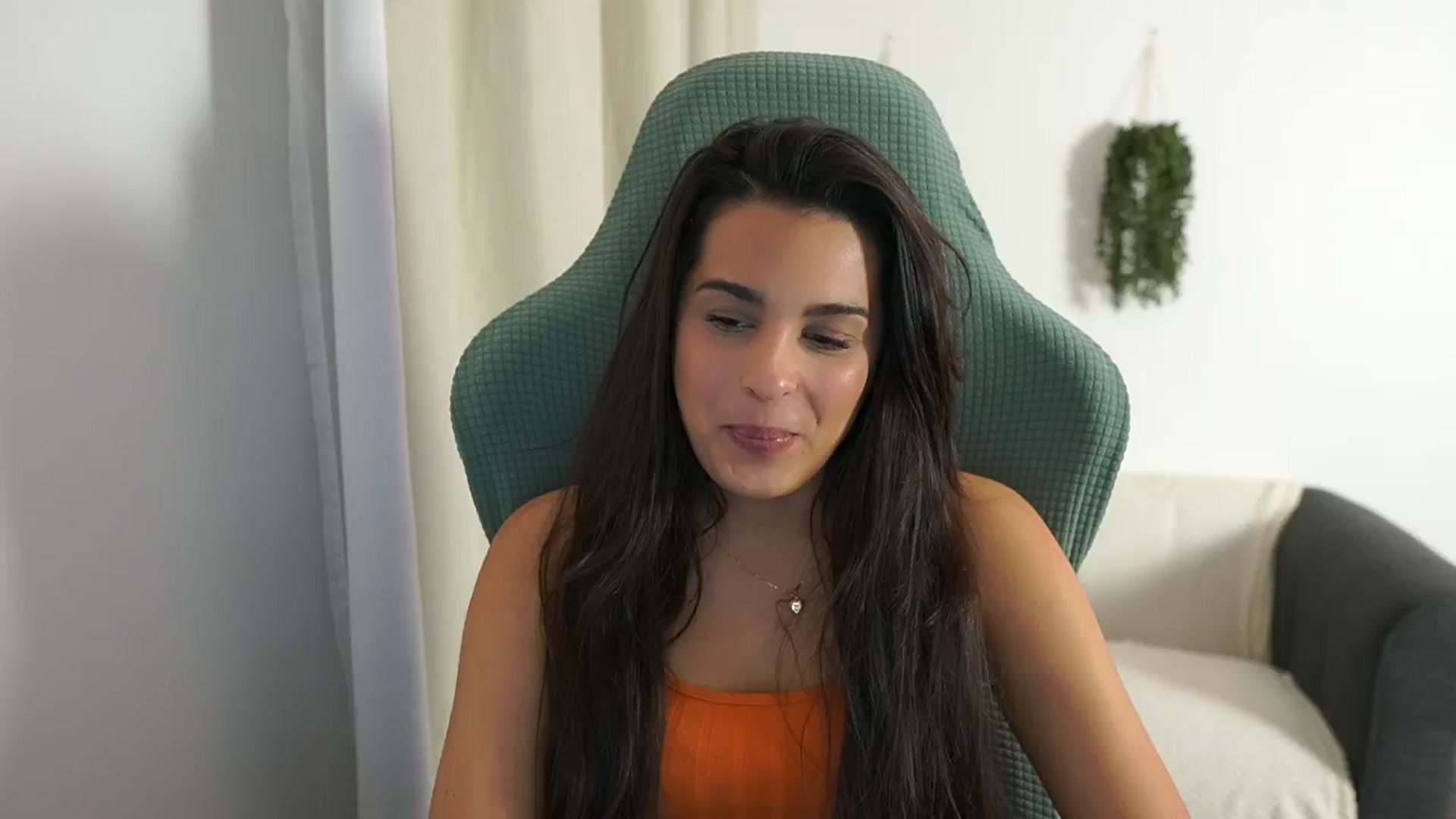 Gallery image thumbnail from Mila_denver's myfreecams stream on, 11/17/2024, 15:37 image 18 of 20