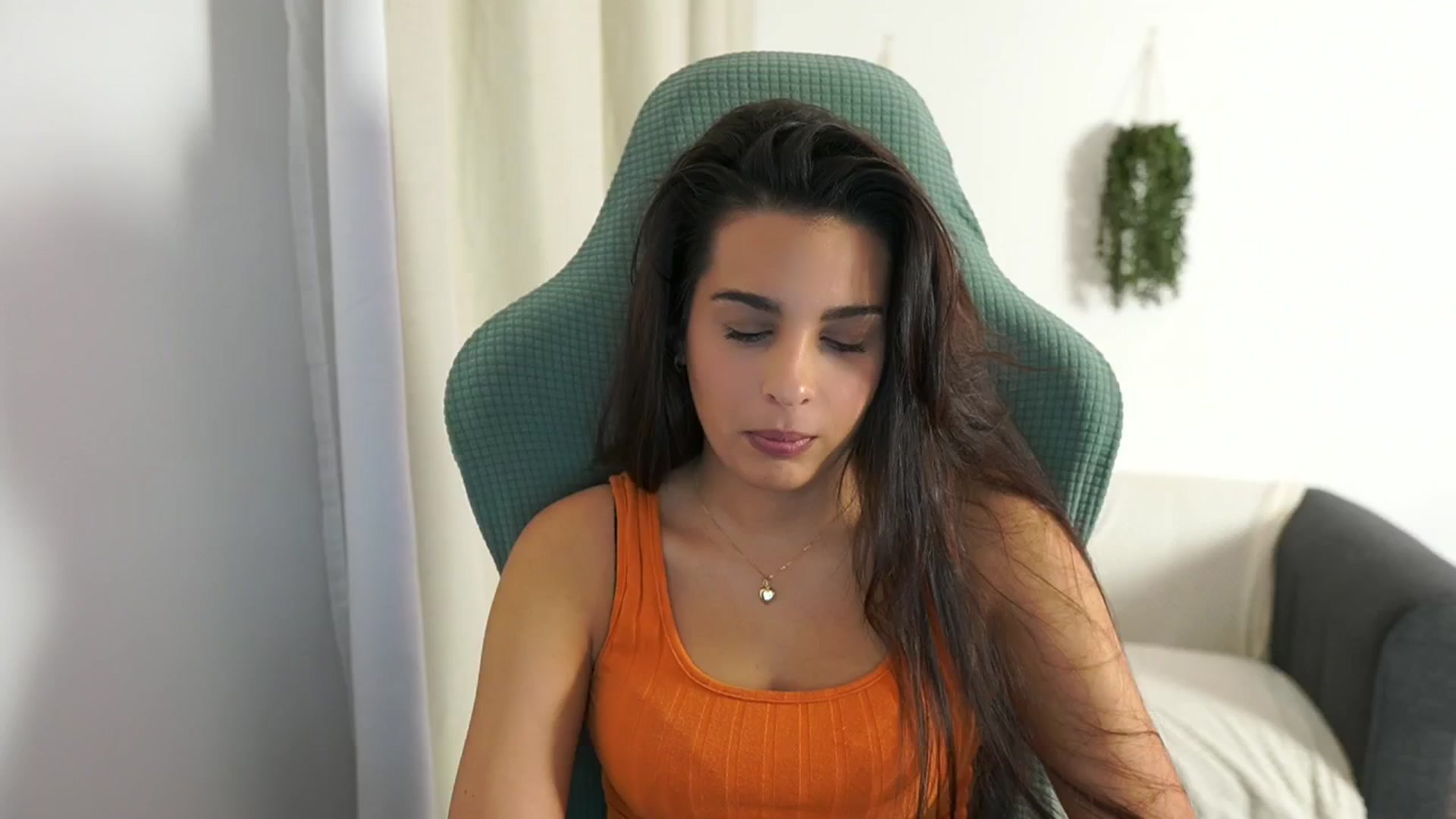 Gallery image thumbnail from Mila_denver's myfreecams stream on, 11/17/2024, 15:37 image 8 of 20
