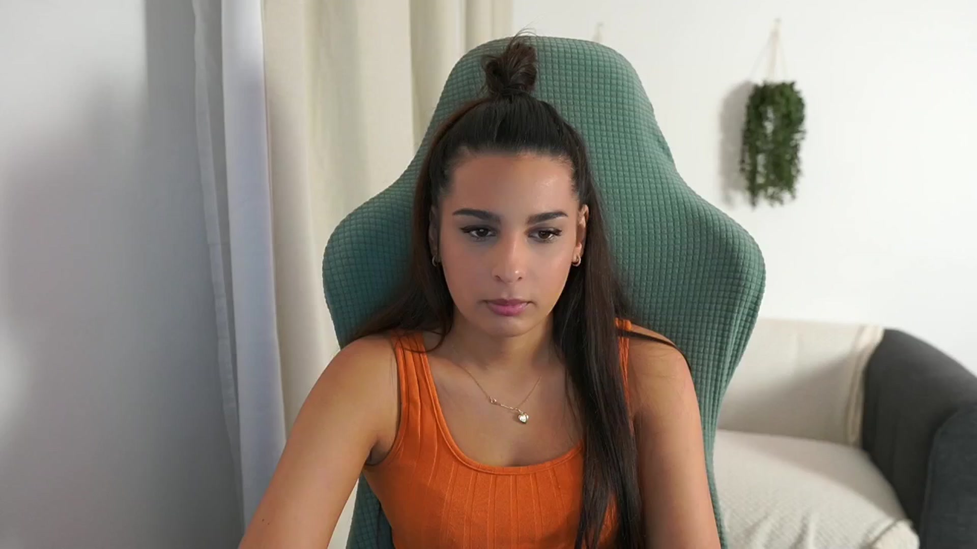 Gallery image thumbnail from Mila_denver's myfreecams stream on, 11/18/2024, 14:43 image 11 of 20