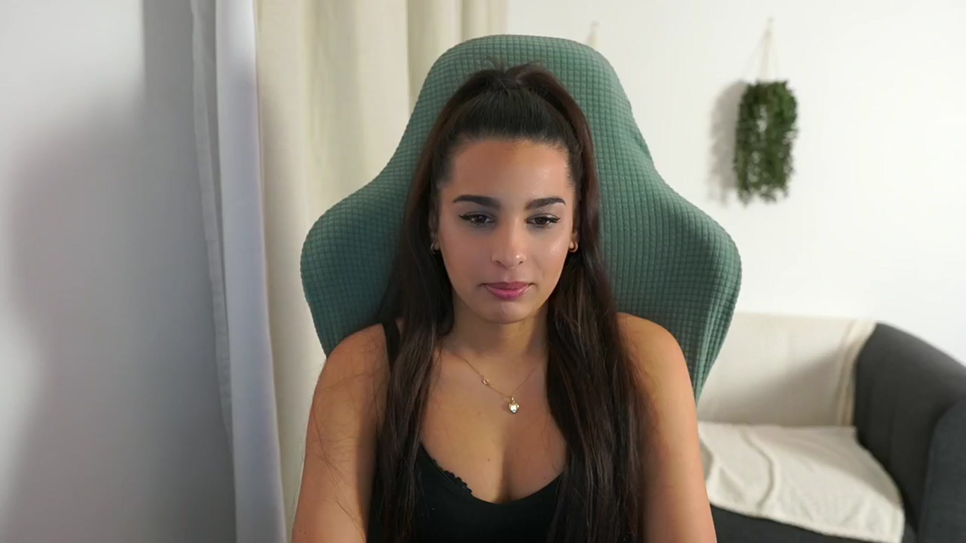 Gallery image thumbnail from Mila_denver's myfreecams stream on, 11/19/2024, 10:12 image 7 of 20