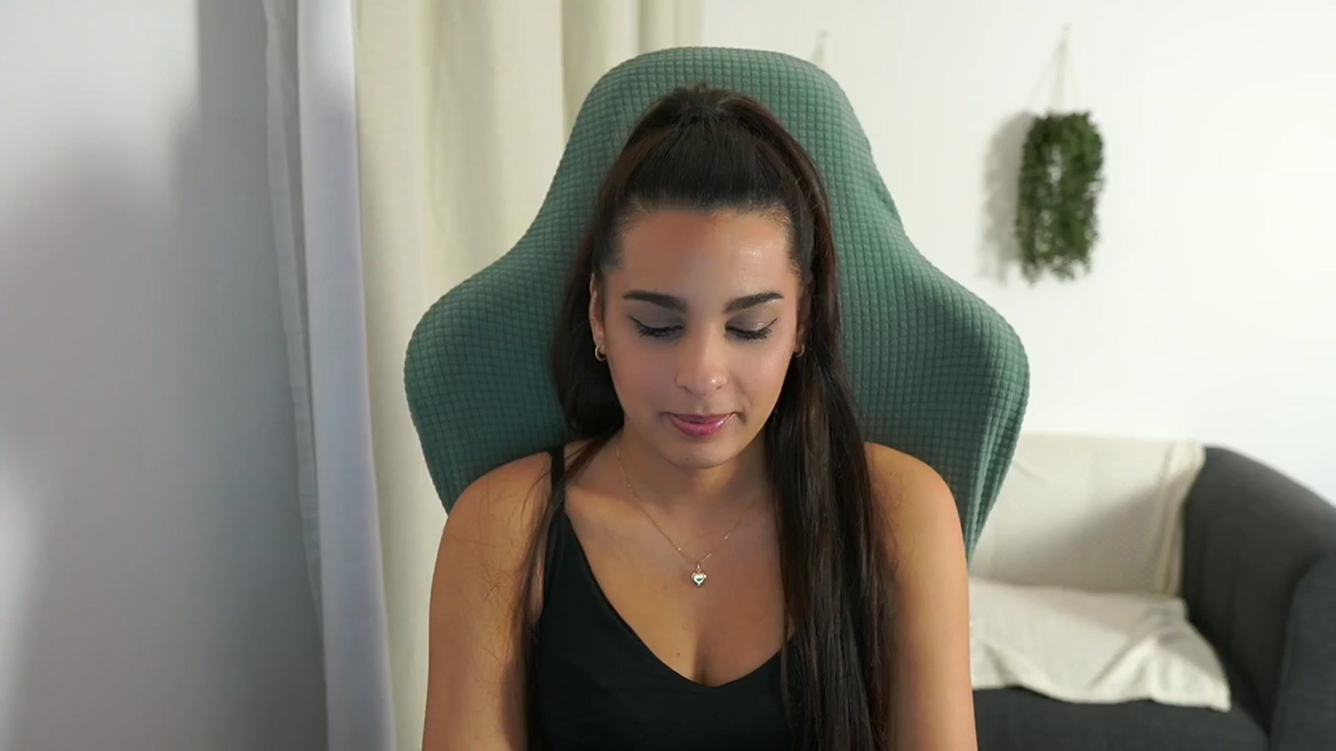 Gallery image thumbnail from Mila_denver's myfreecams stream on, 11/19/2024, 13:15 image 2 of 20