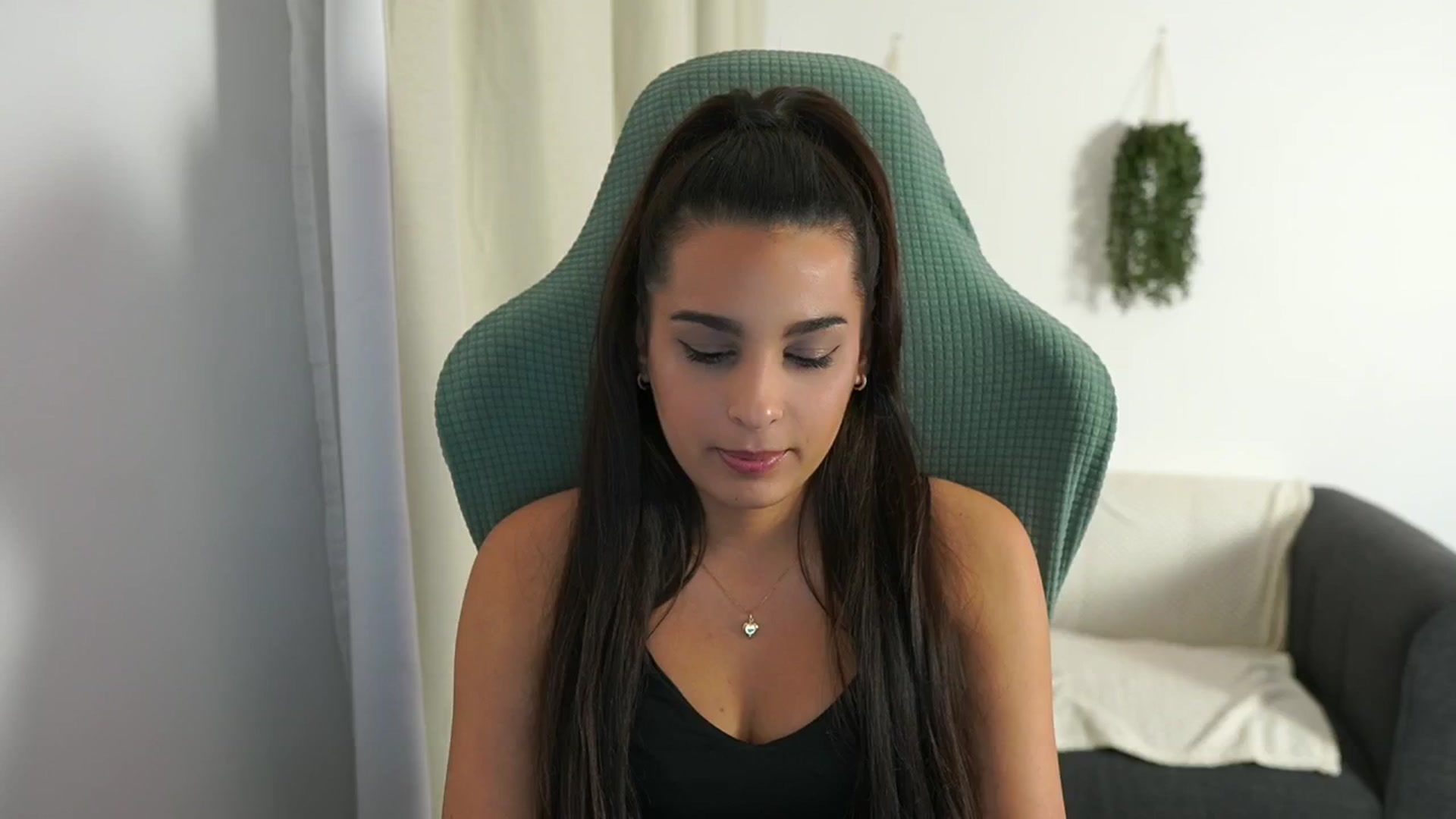 Gallery image thumbnail from Mila_denver's myfreecams stream on, 11/19/2024, 13:15 image 1 of 20
