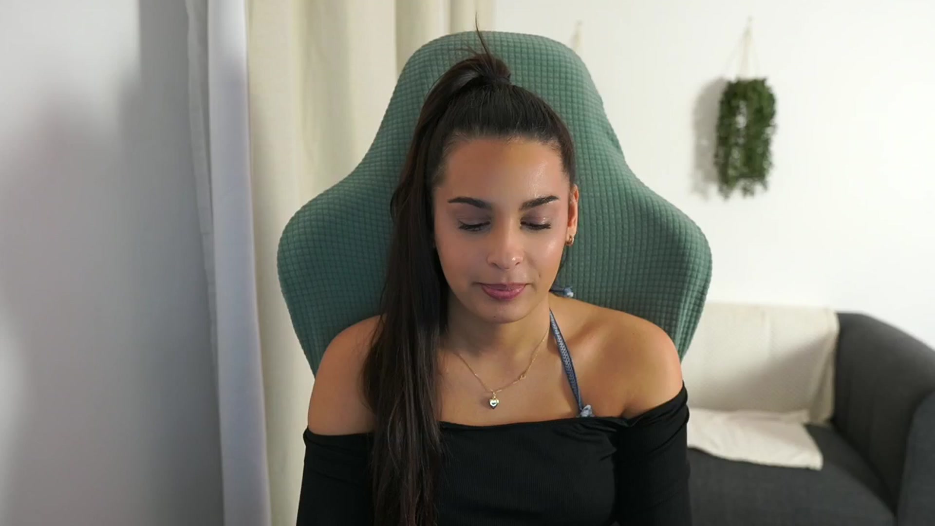 Gallery image thumbnail from Mila_denver's myfreecams stream on, 11/21/2024, 20:14 image 1 of 20