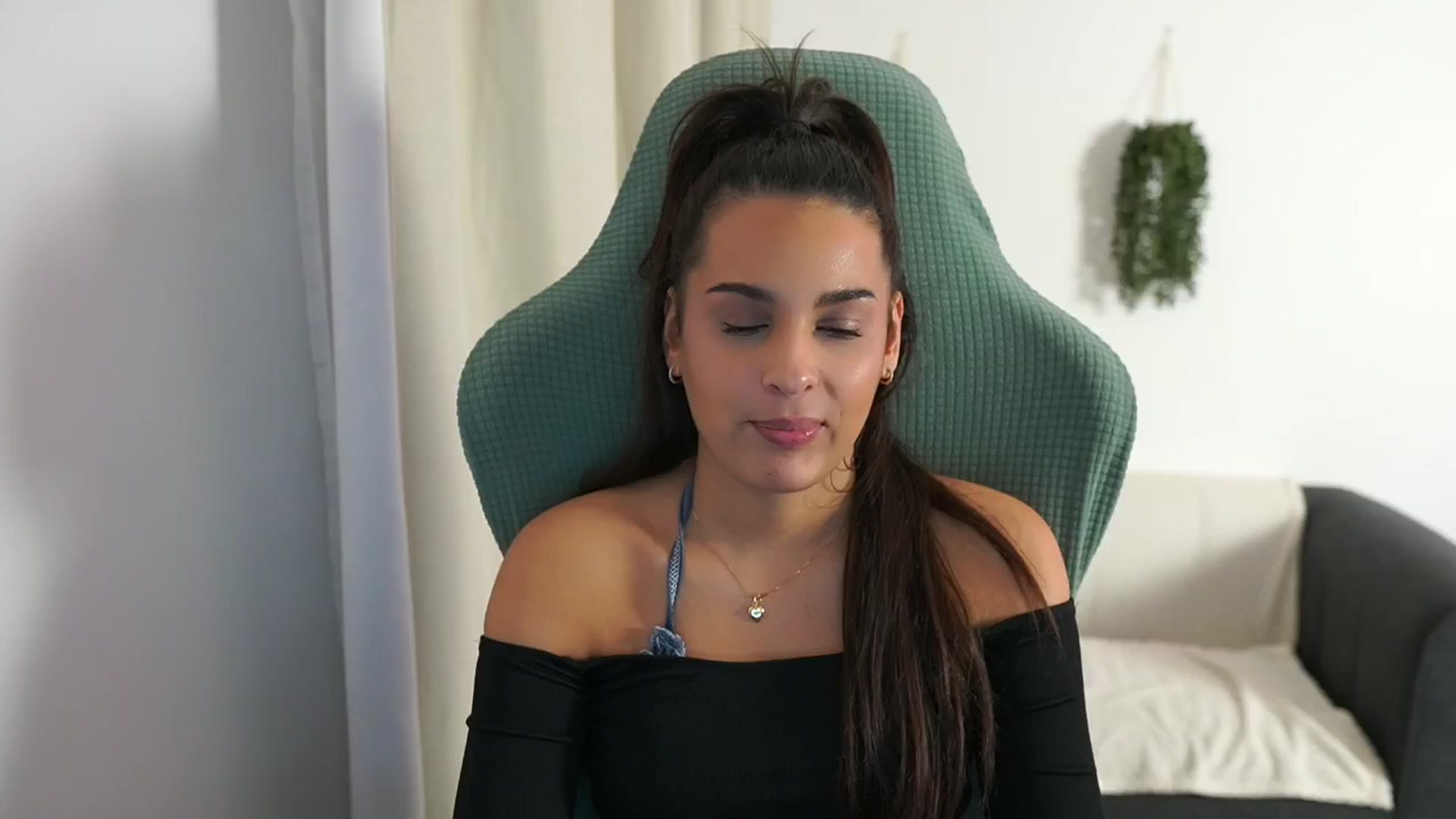 Gallery image thumbnail from Mila_denver's myfreecams stream on, 11/21/2024, 20:14 image 10 of 20