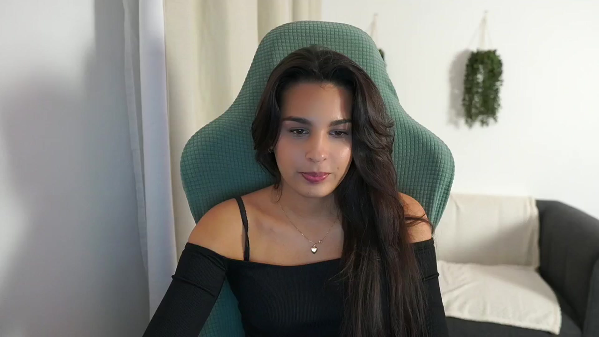 Gallery image thumbnail from Mila_denver's myfreecams stream on, 11/22/2024, 17:09 image 2 of 20