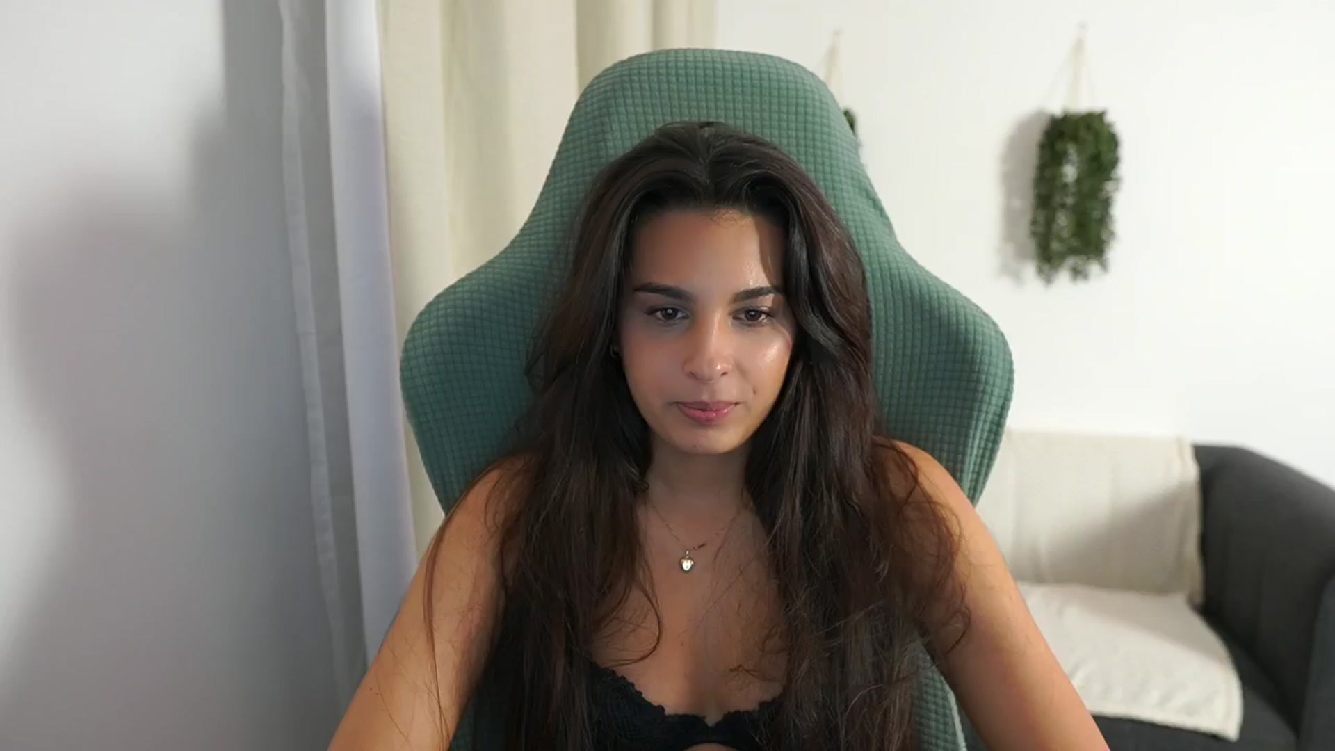 Gallery image thumbnail from Mila_denver's myfreecams stream on, 11/22/2024, 19:03 image 17 of 20
