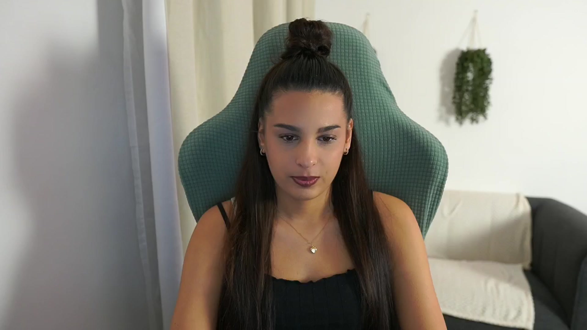Gallery image thumbnail from Mila_denver's myfreecams stream on, 11/25/2024, 14:28 image 3 of 20