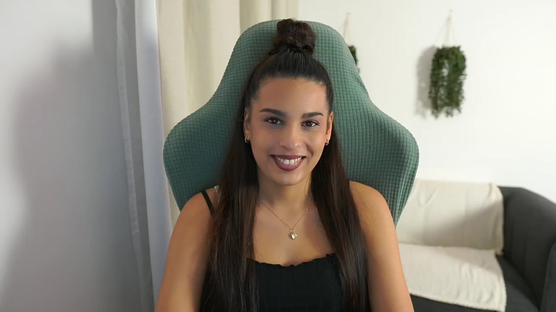 Gallery image thumbnail from Mila_denver's myfreecams stream on, 11/25/2024, 14:28 image 2 of 20