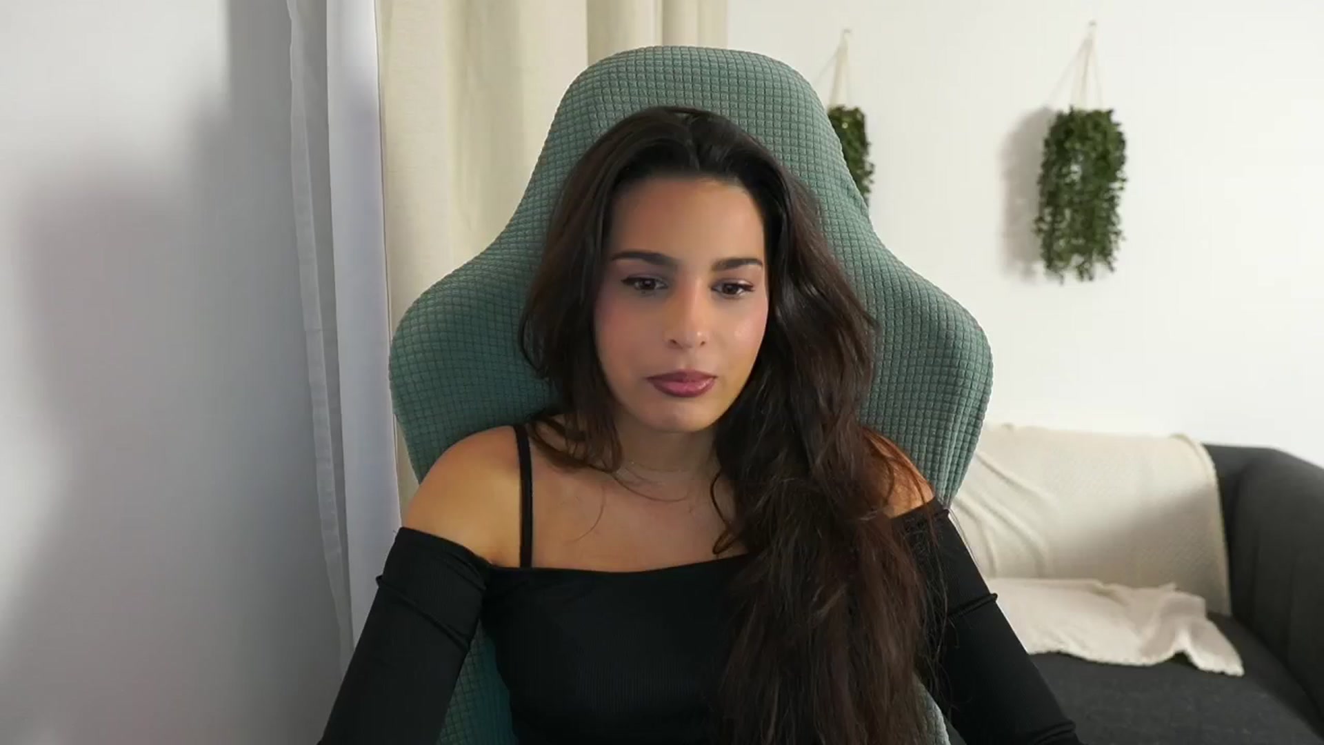 Gallery image thumbnail from Mila_denver's myfreecams stream on, 11/27/2024, 09:57 image 8 of 20