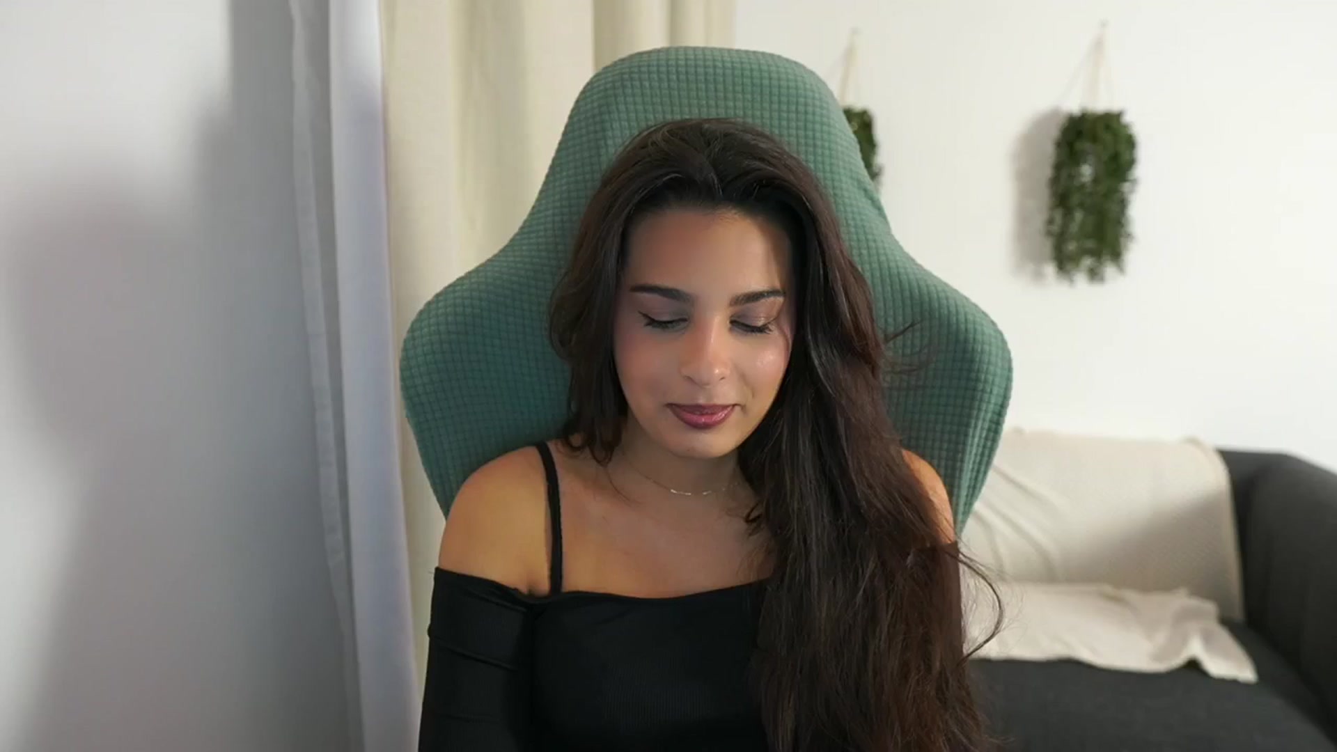 Gallery image thumbnail from Mila_denver's myfreecams stream on, 11/27/2024, 09:57 image 5 of 20