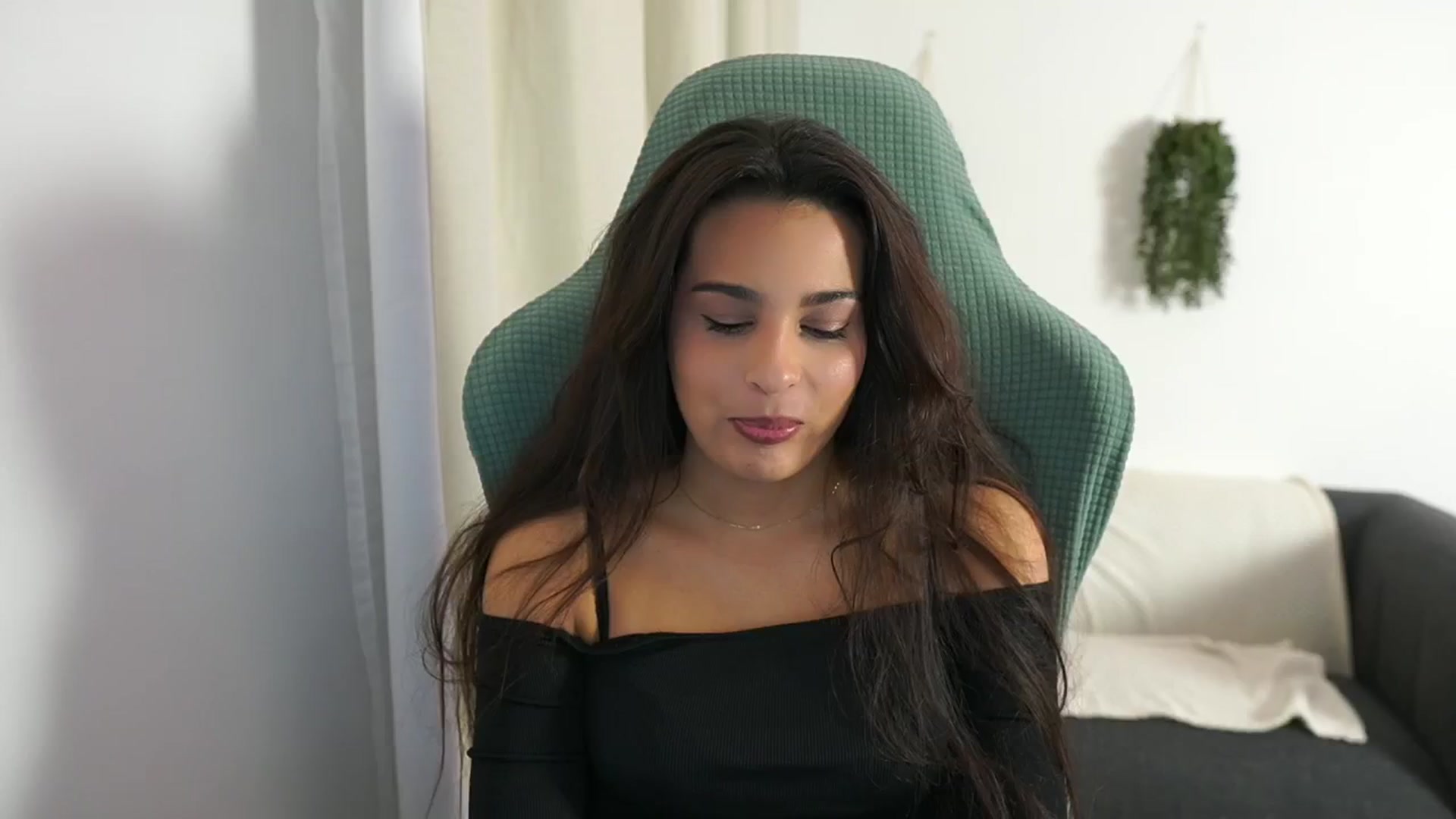 Gallery image thumbnail from Mila_denver's myfreecams stream on, 11/27/2024, 09:57 image 13 of 20