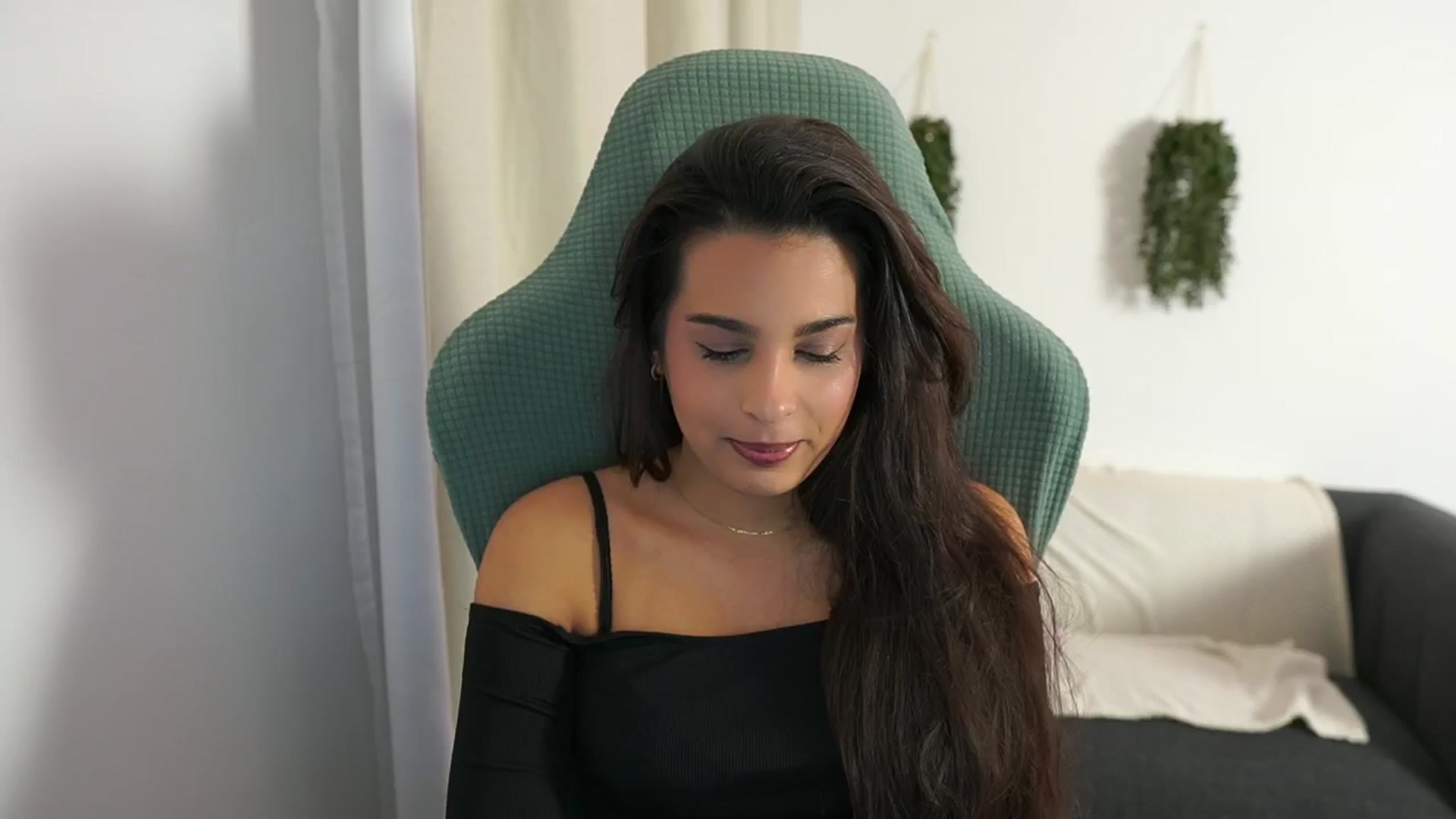 Gallery image thumbnail from Mila_denver's myfreecams stream on, 11/27/2024, 09:57 image 4 of 20