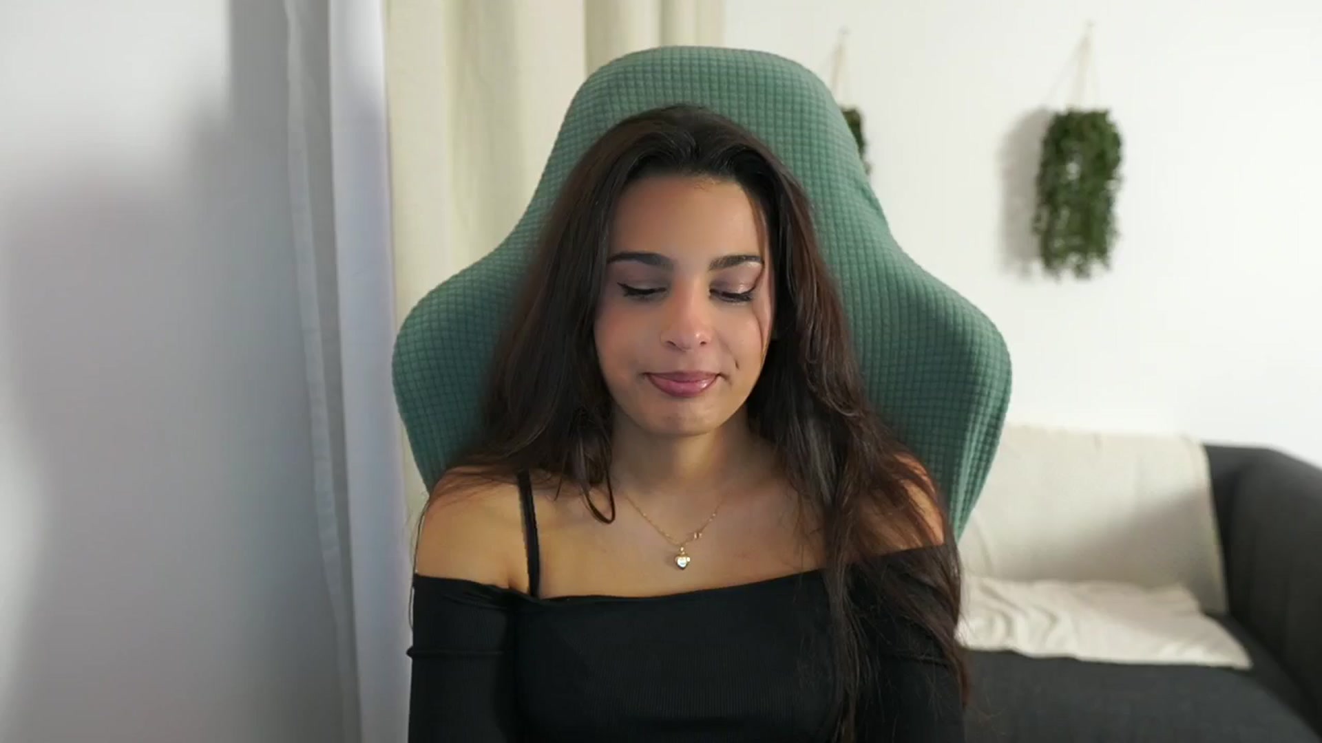Gallery image thumbnail from Mila_denver's myfreecams stream on, 11/27/2024, 10:58 image 8 of 20