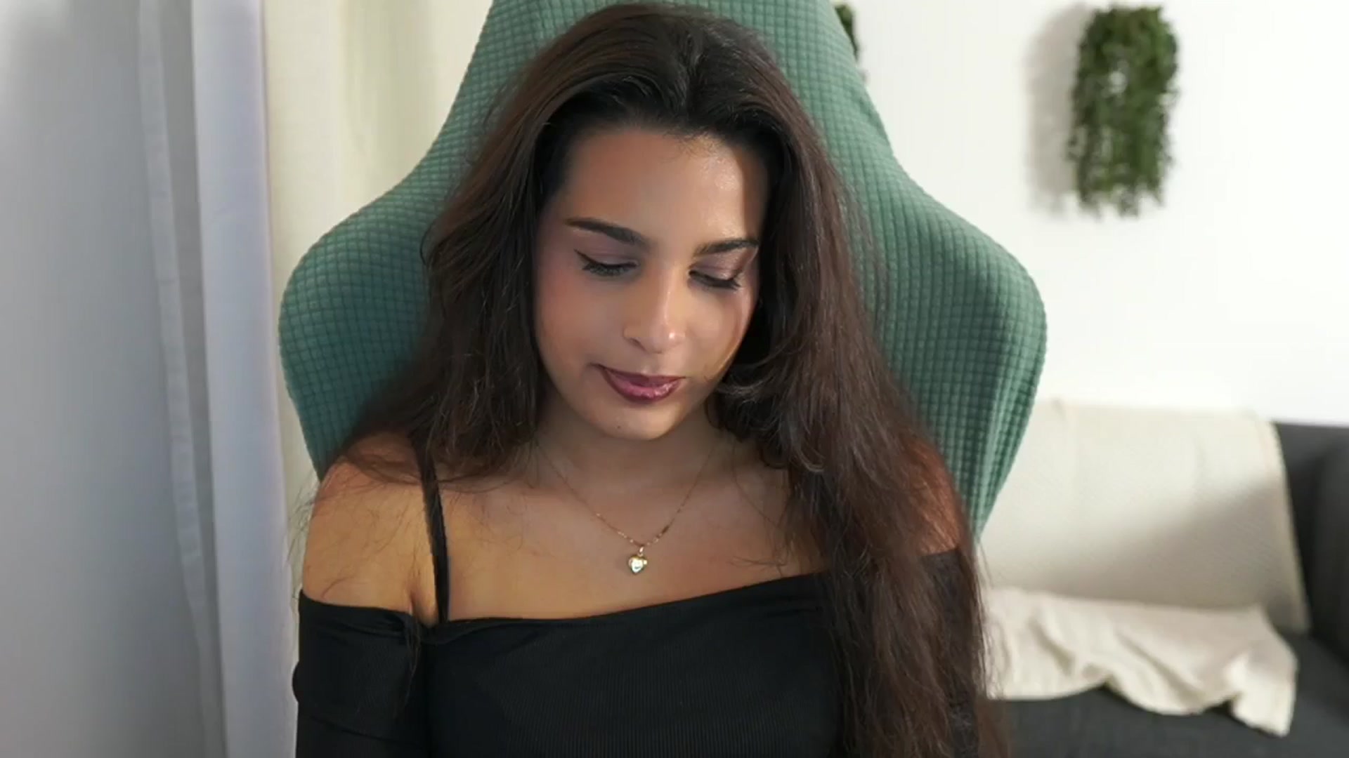 Gallery image thumbnail from Mila_denver's myfreecams stream on, 11/27/2024, 12:26 image 3 of 20