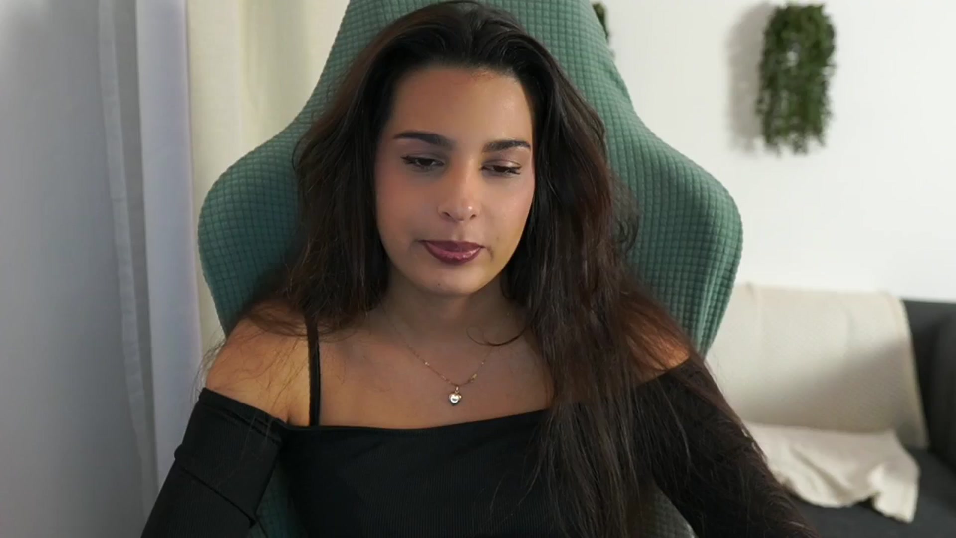 Gallery image thumbnail from Mila_denver's myfreecams stream on, 11/27/2024, 12:26 image 2 of 20