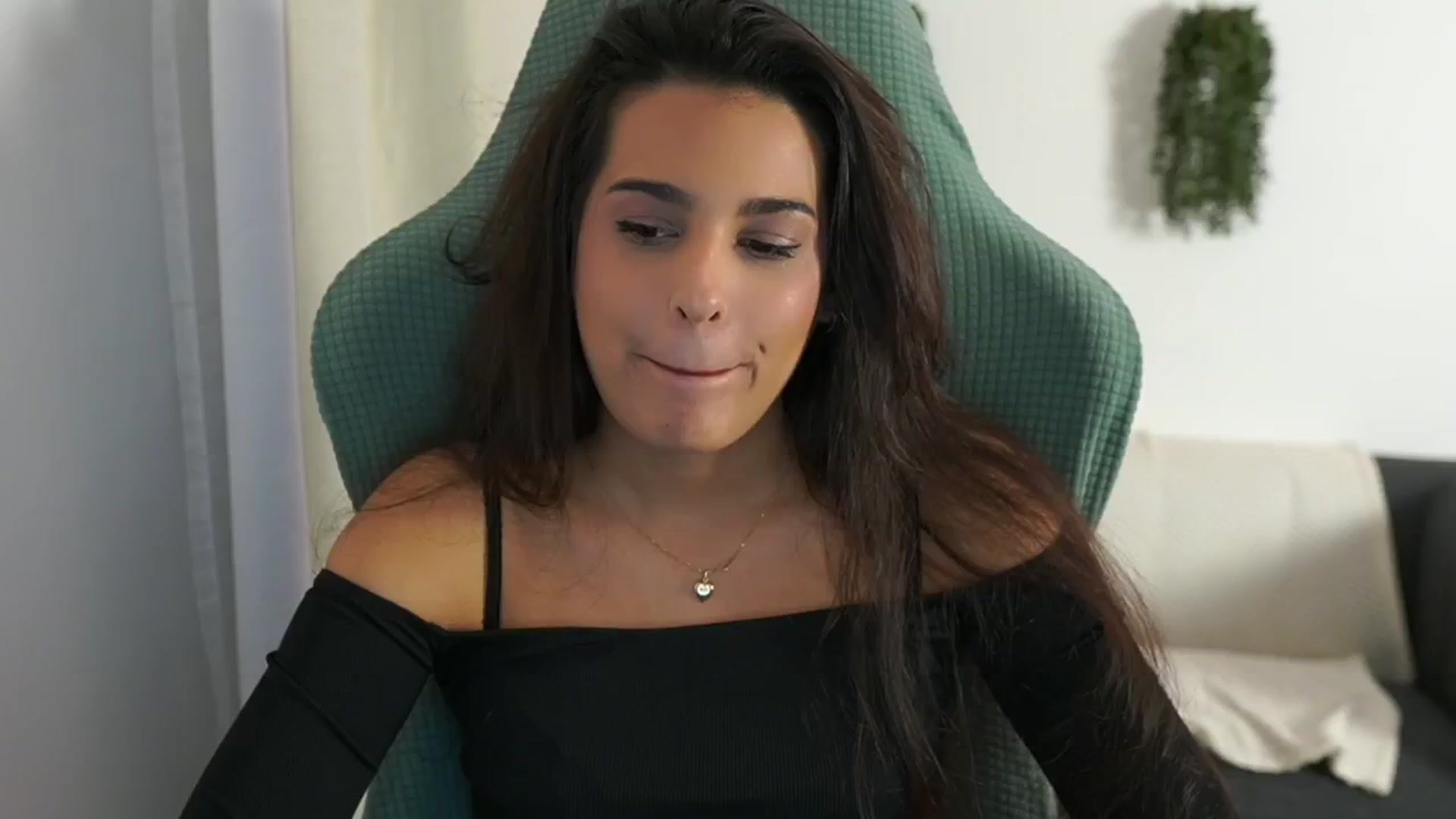 Gallery image thumbnail from Mila_denver's myfreecams stream on, 11/27/2024, 12:26 image 8 of 20