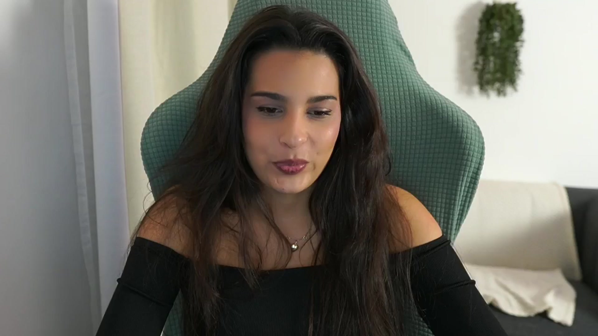 Gallery image thumbnail from Mila_denver's myfreecams stream on, 11/27/2024, 12:57 image 3 of 20