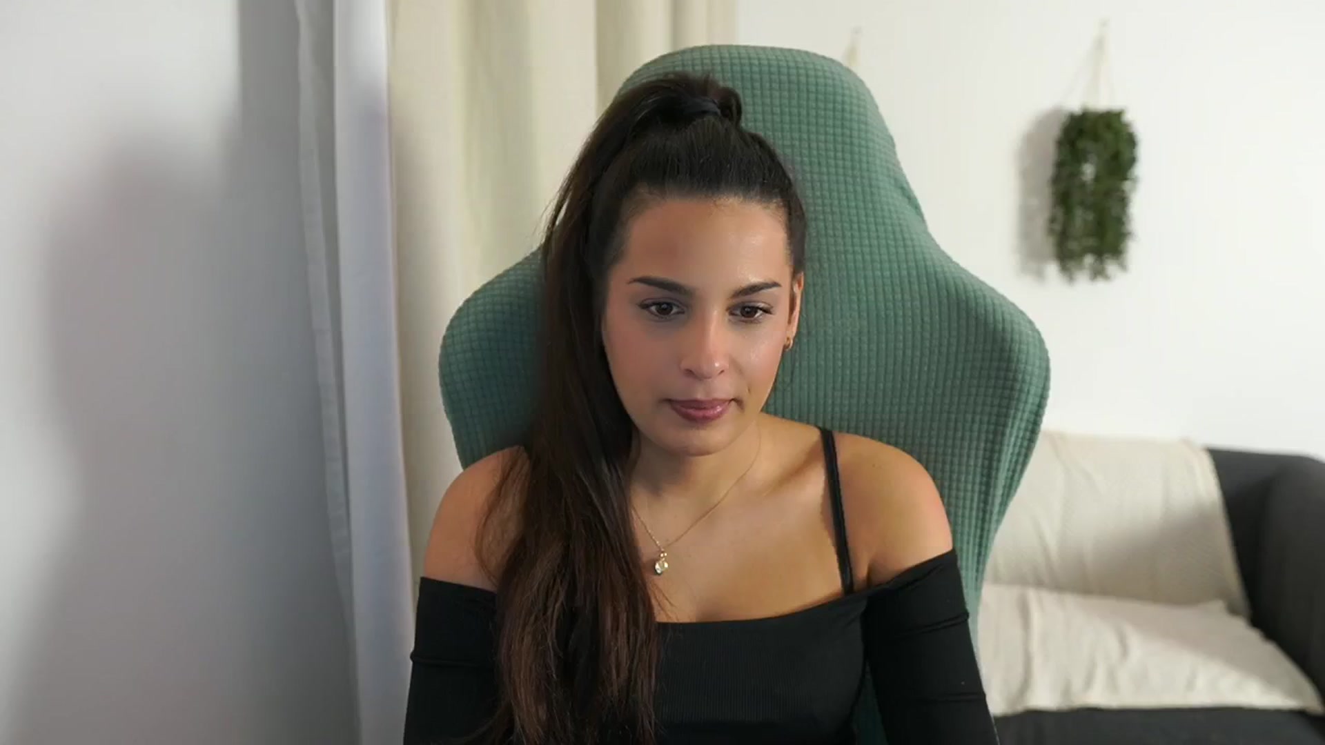 Gallery image thumbnail from Mila_denver's myfreecams stream on, 12/04/2024, 16:04 image 12 of 20