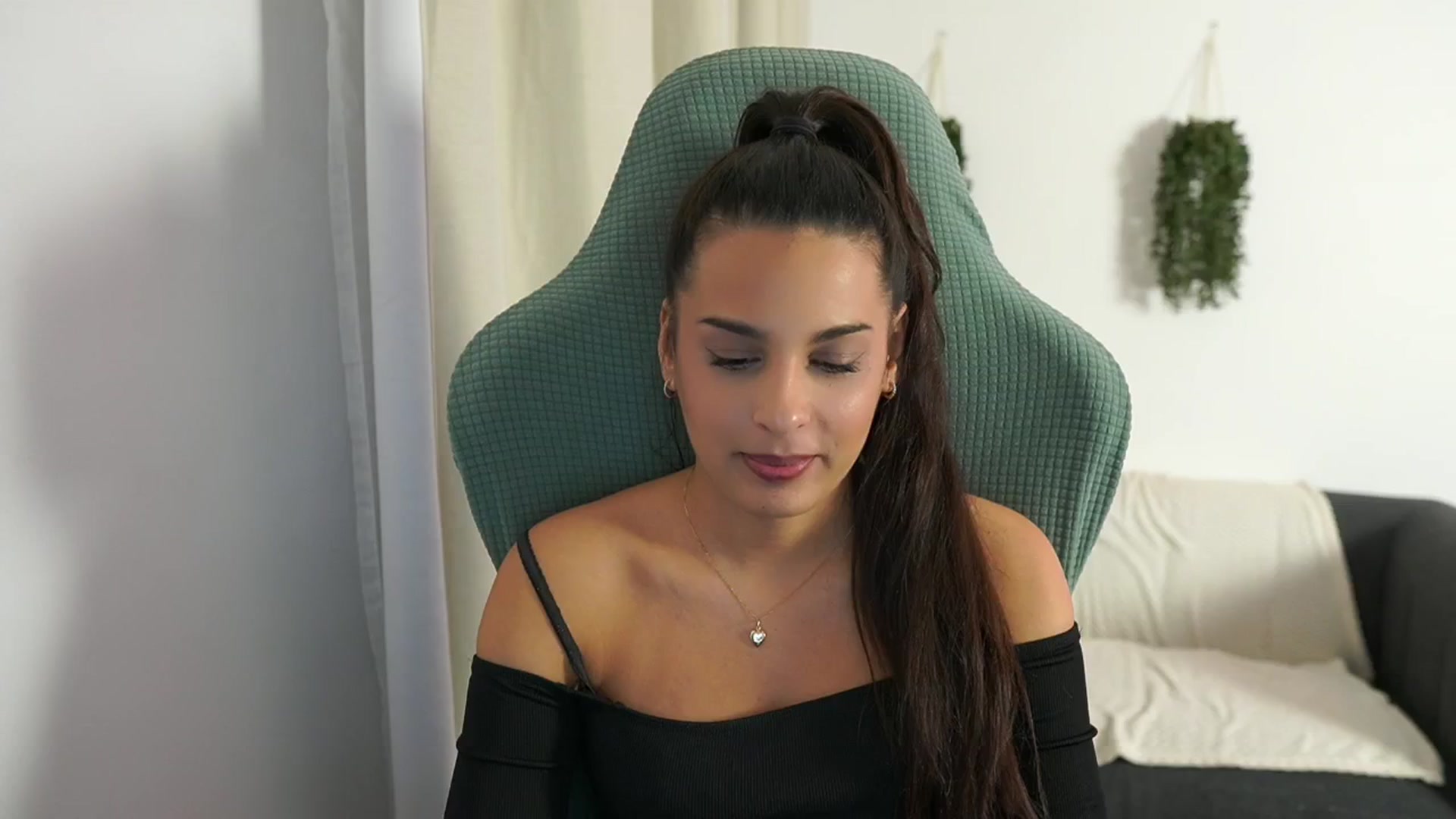 Gallery image thumbnail from Mila_denver's myfreecams stream on, 12/04/2024, 18:52 image 7 of 20